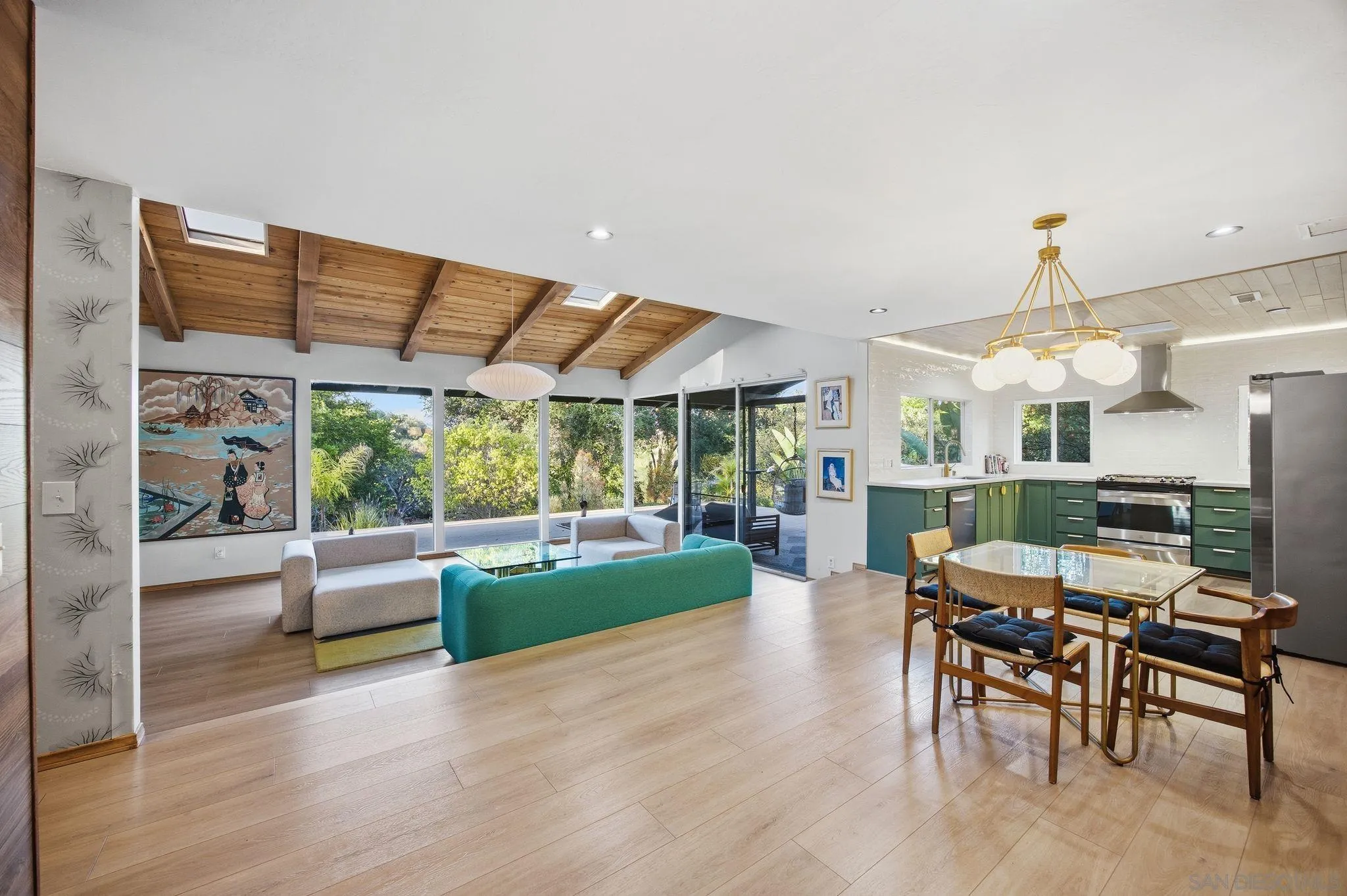https://cdn.realtyfeed.com/cdn/127/260010605/0686d4e52afb6a88e20195fb31ff29e1.webp