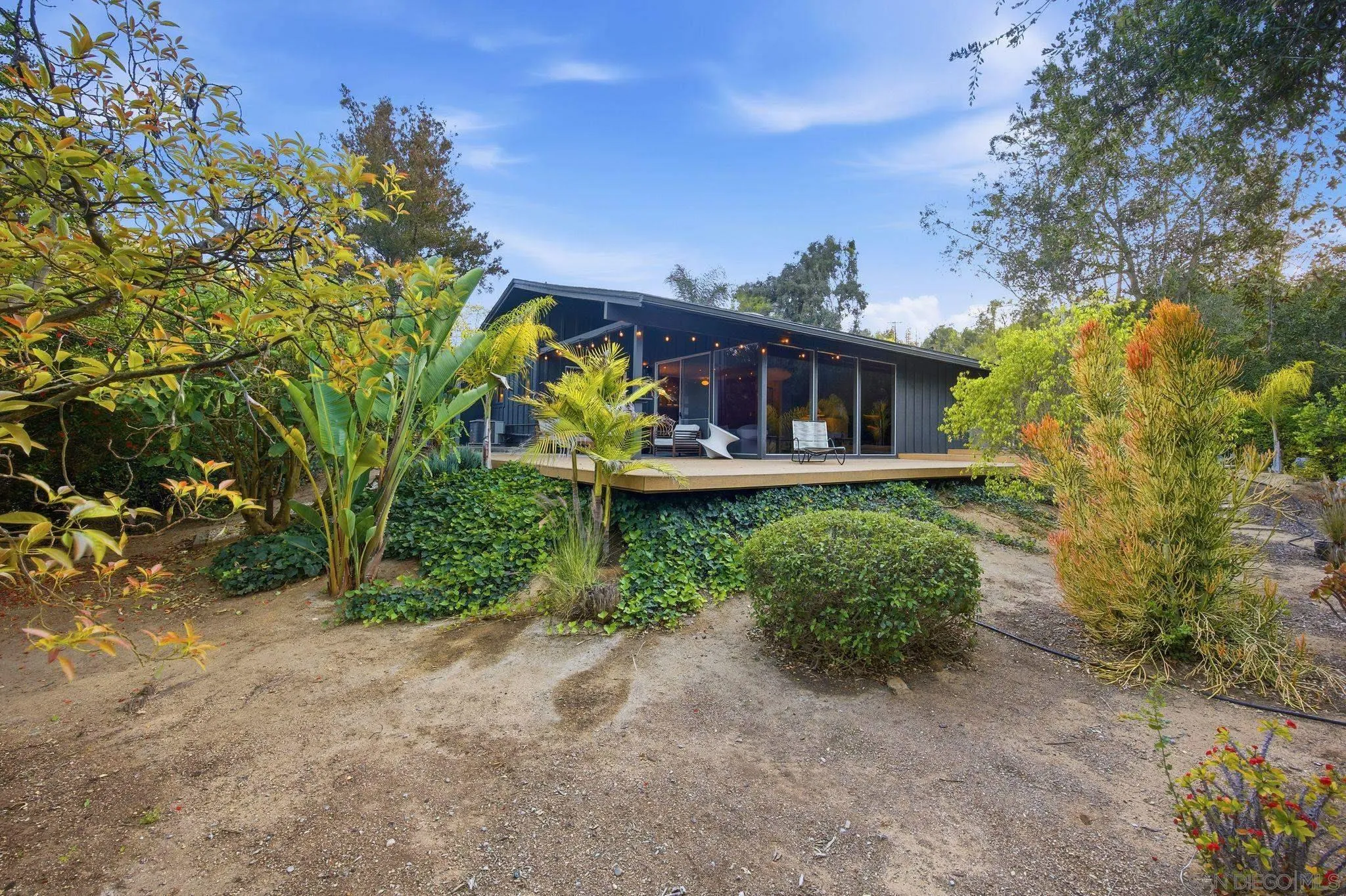 https://cdn.realtyfeed.com/cdn/127/260010605/0c878e2661b2e6089347f6656e243fe8.webp