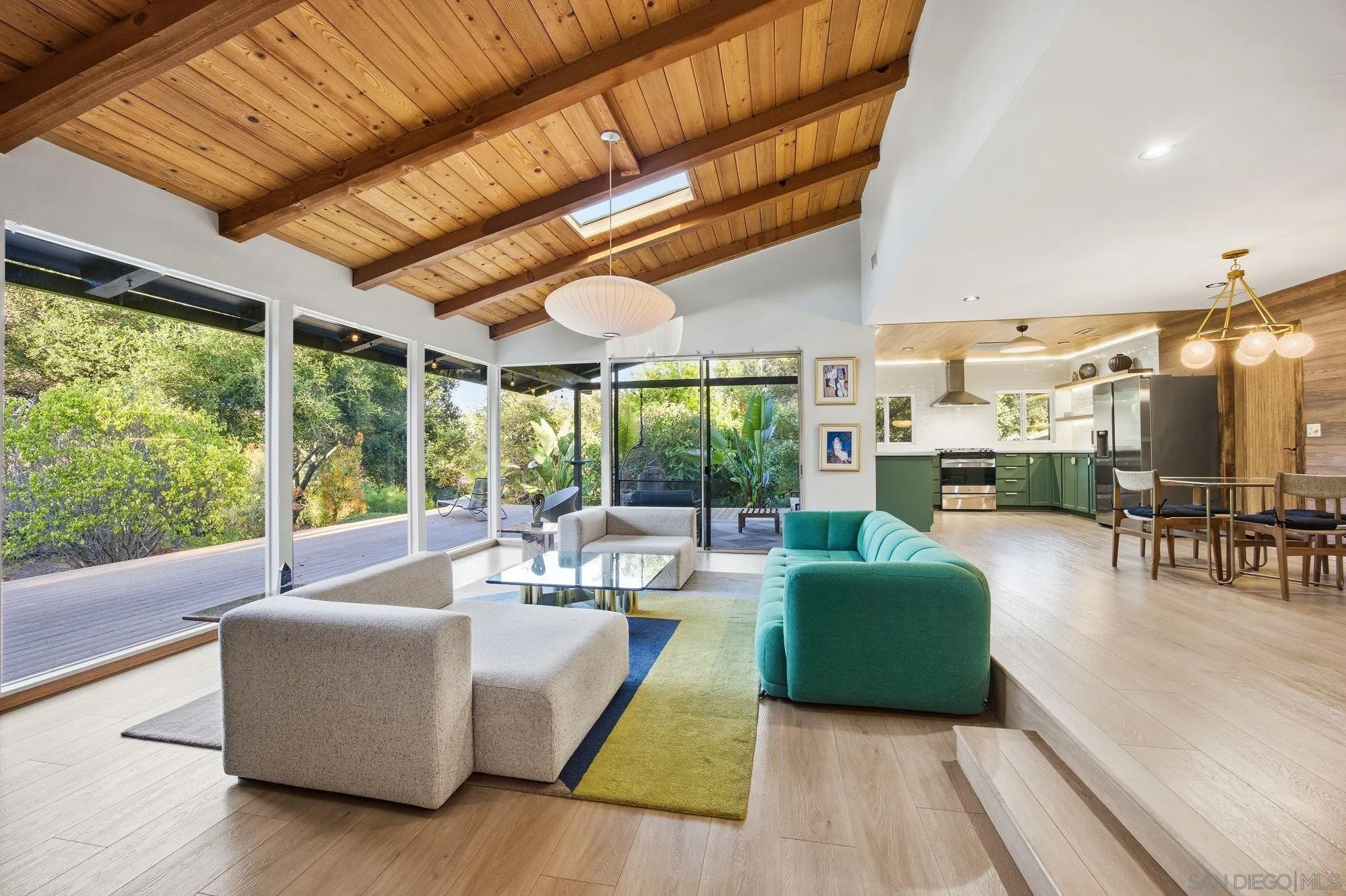 https://cdn.realtyfeed.com/cdn/127/260010605/1ec9f0a22f9d6434485ffa2adc91e8fd.webp
