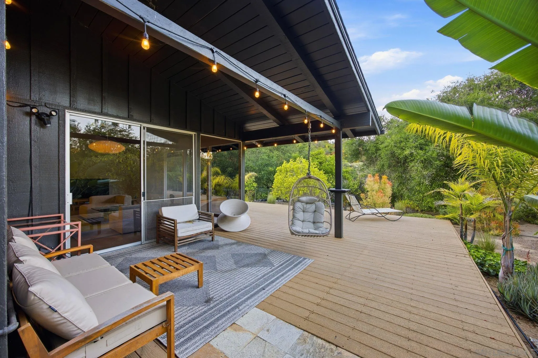 https://cdn.realtyfeed.com/cdn/127/260010605/5d8ab49dad2e81e24ffd373ccb77323e.webp