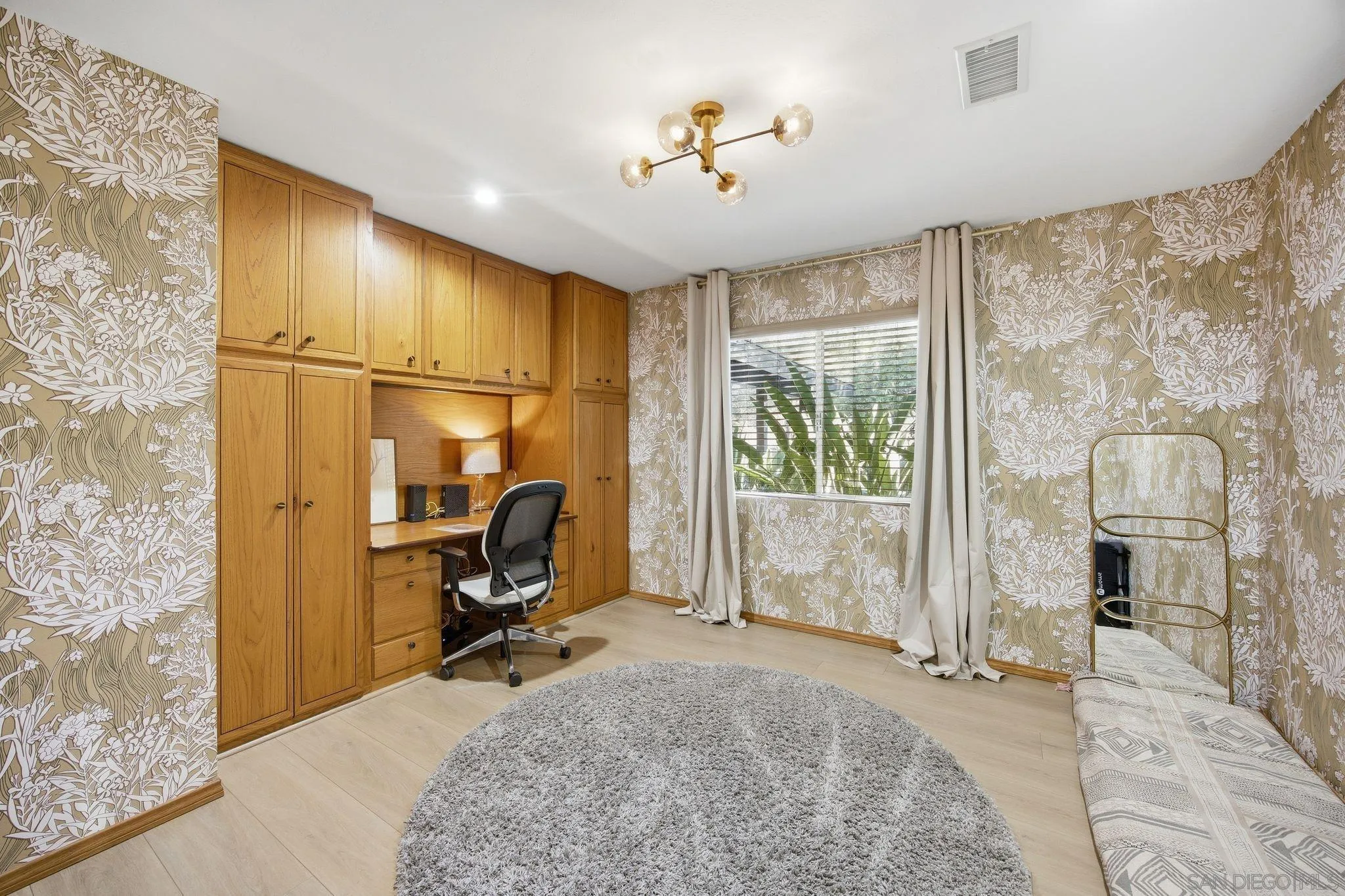https://cdn.realtyfeed.com/cdn/127/260010605/919084dfd27975816b39808a69dbac16.webp