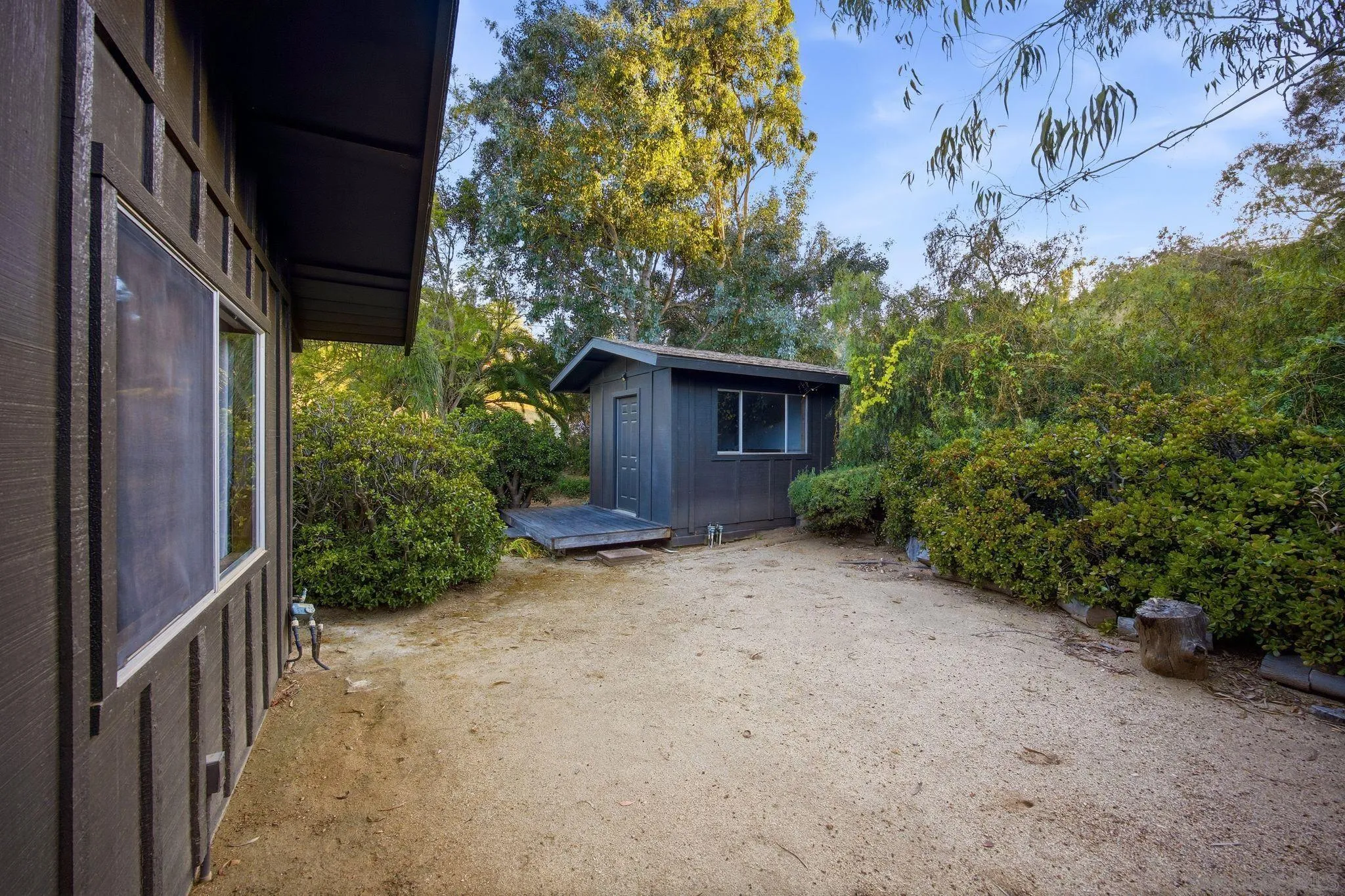 https://cdn.realtyfeed.com/cdn/127/260010605/b8d1abfc443a2baadf9a575ad2d03b60.webp