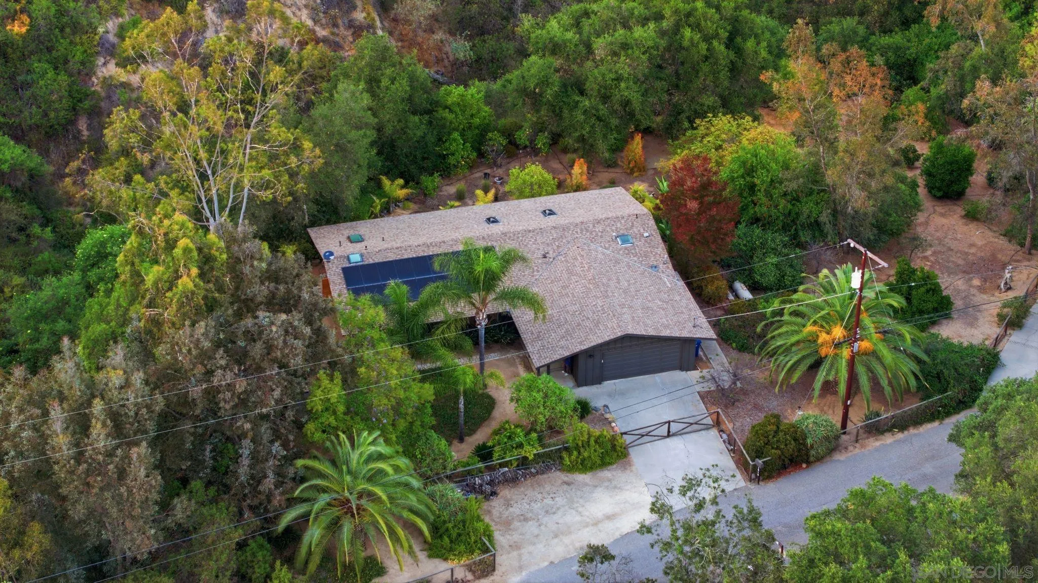 https://cdn.realtyfeed.com/cdn/127/260010605/f21310ba7b008bcae782bab004c43602.webp