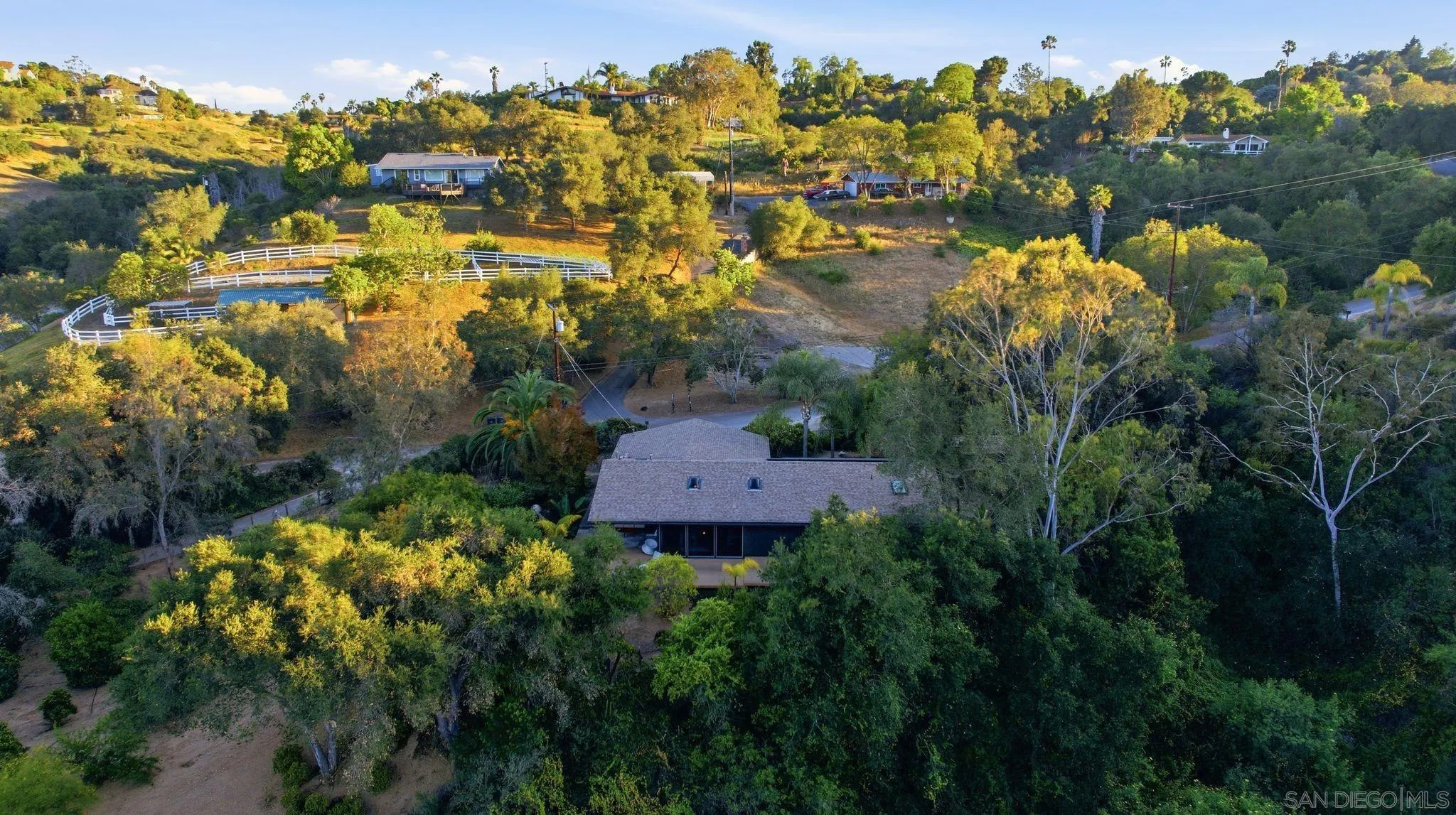 https://cdn.realtyfeed.com/cdn/127/260010605/f935264c6b6b04189cd169fa394f4664.webp