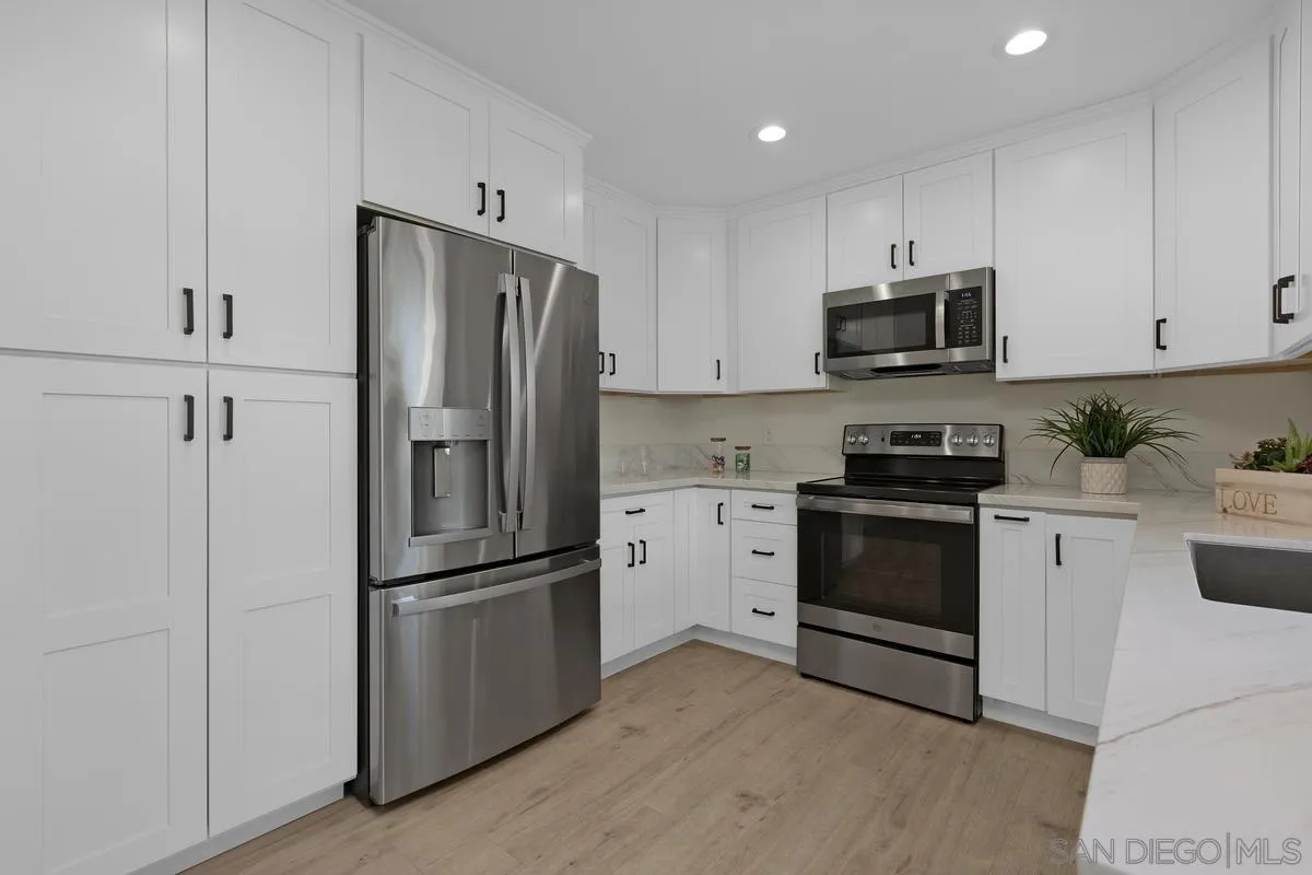 https://cdn.realtyfeed.com/cdn/127/260010608/e8a4e8aaae50d68e5521b3cf9593fcd9.webp
