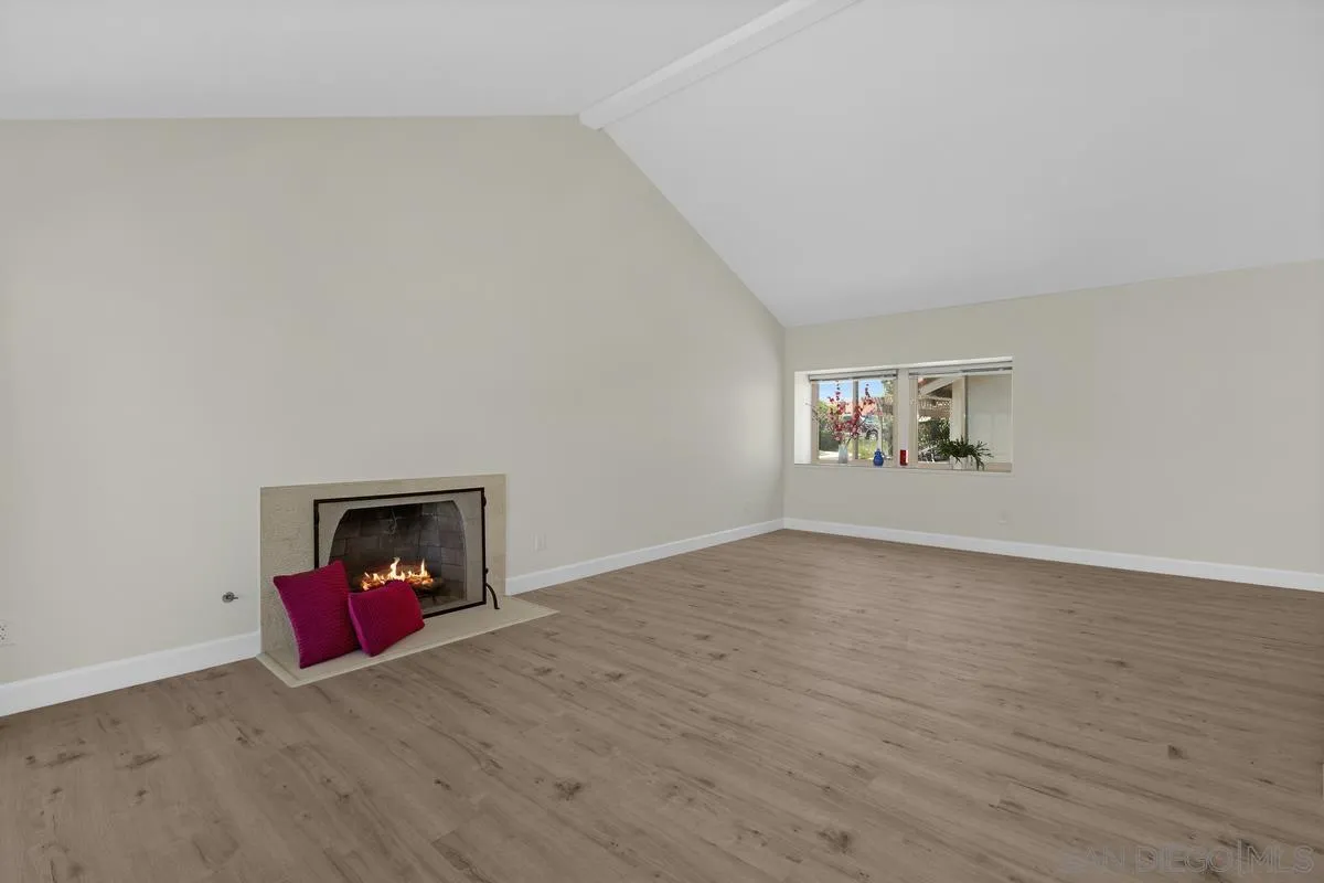 Photo #6: 260010608 Listing: Photo #6