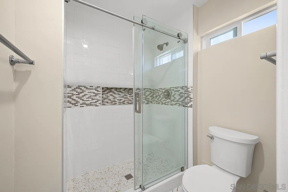 Photo #23: 260010609 Listing: Photo #23