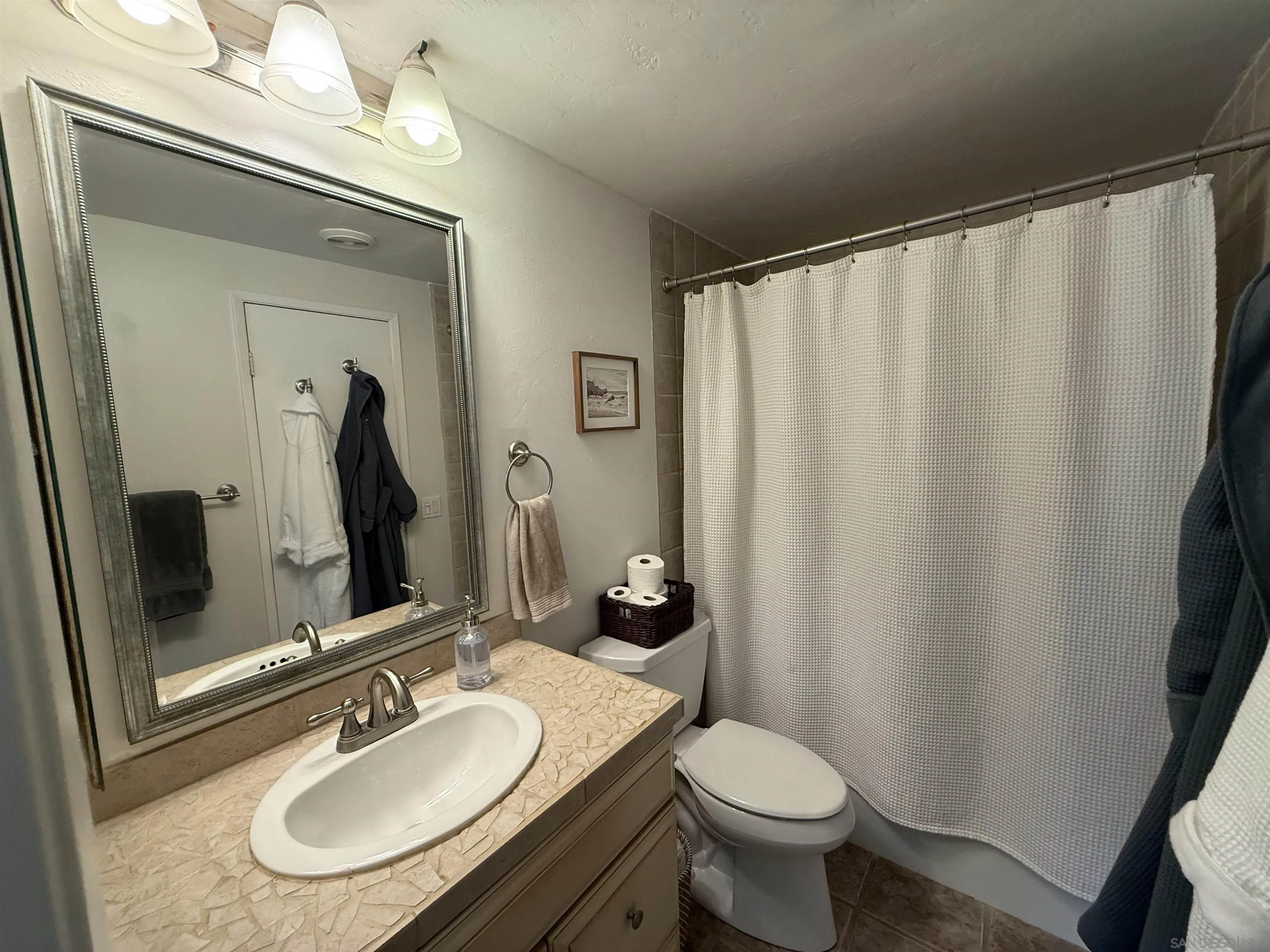 Photo #15: 260010612 Listing: Photo #15