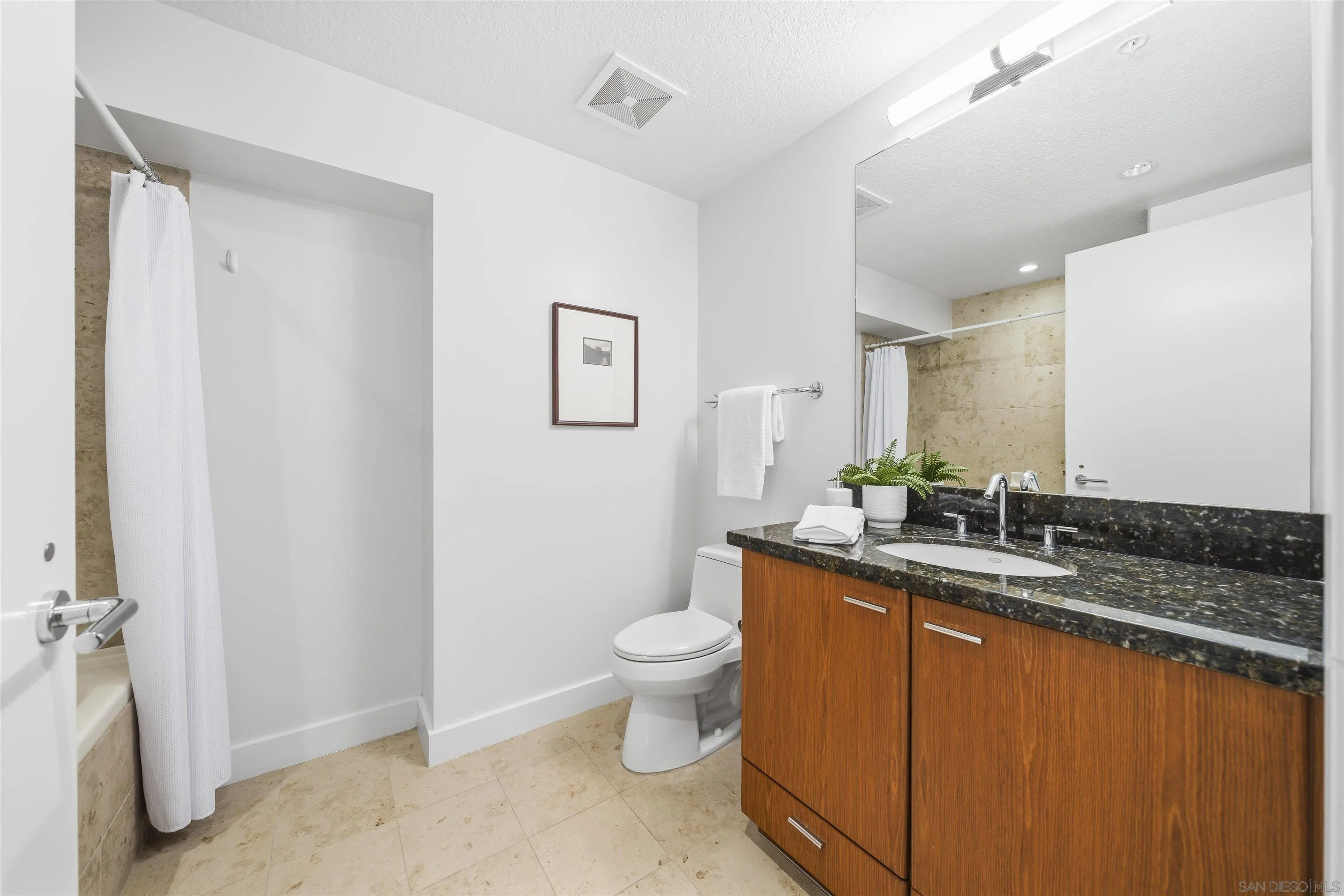 Photo #46: 260010614 Listing: Photo #46