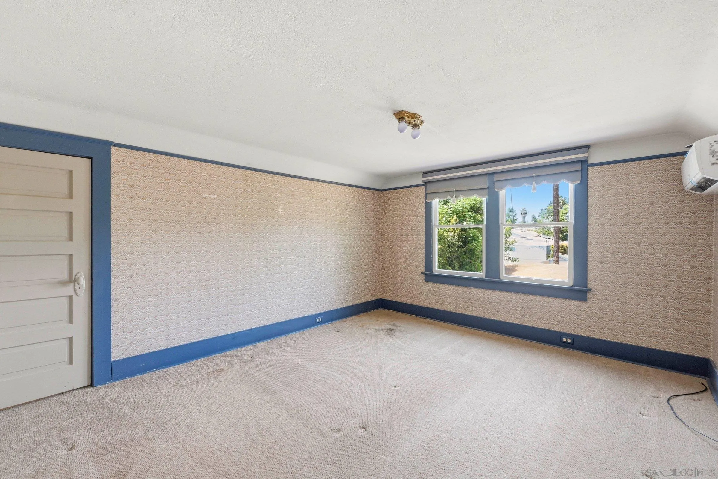 https://cdn.realtyfeed.com/cdn/127/260010618/10ea51de298cc98eca21141bb65d8314.webp