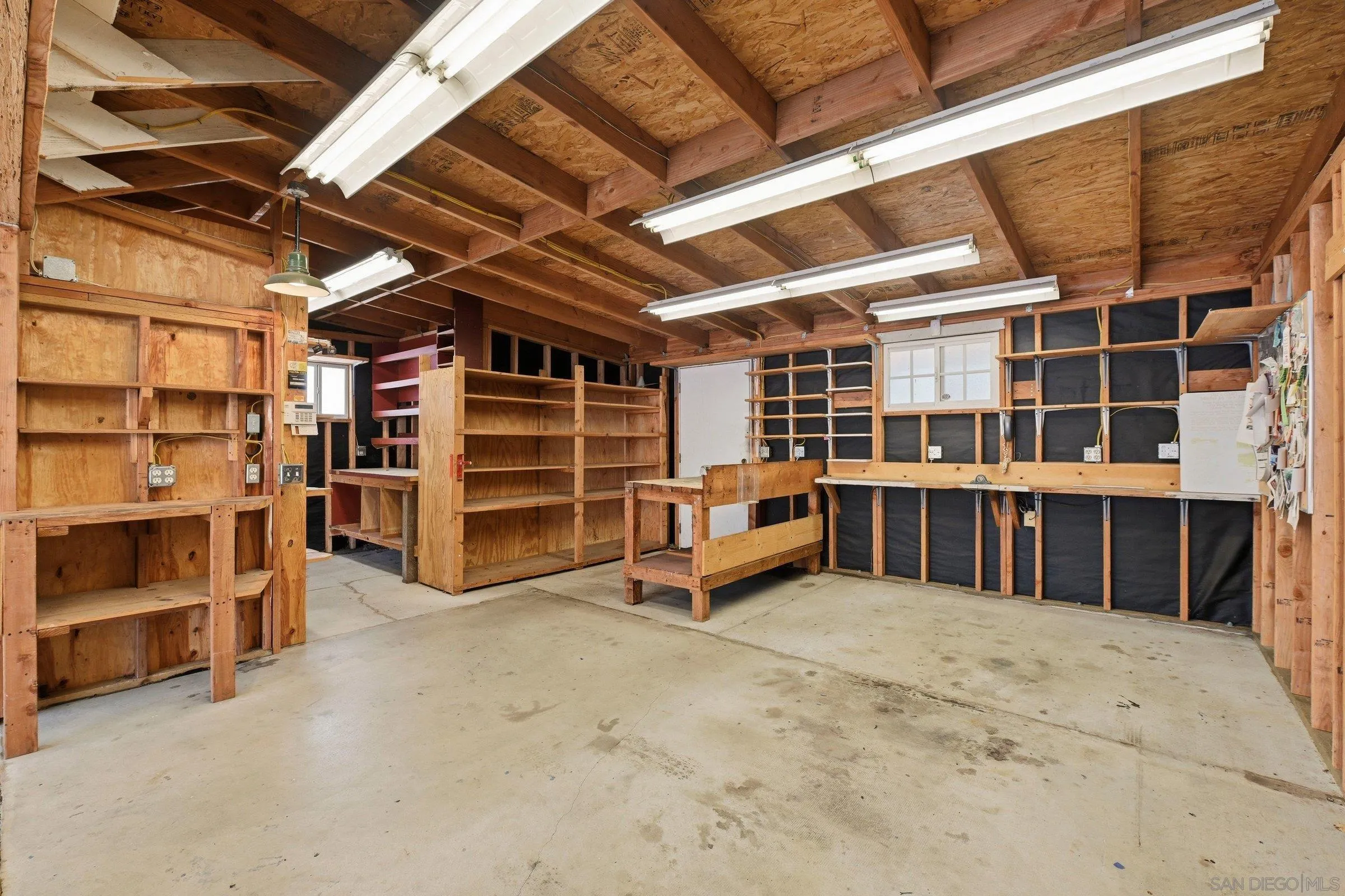 https://cdn.realtyfeed.com/cdn/127/260010618/ab4c73b12c68141b2876207ac54ddf79.webp