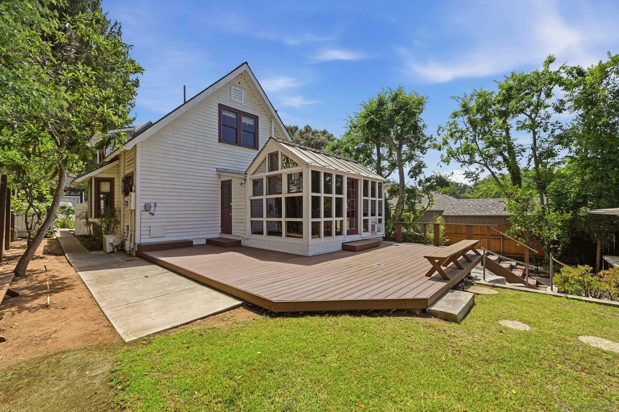 https://cdn.realtyfeed.com/cdn/127/260010618/ccfc70071392296368340807683282b5.webp