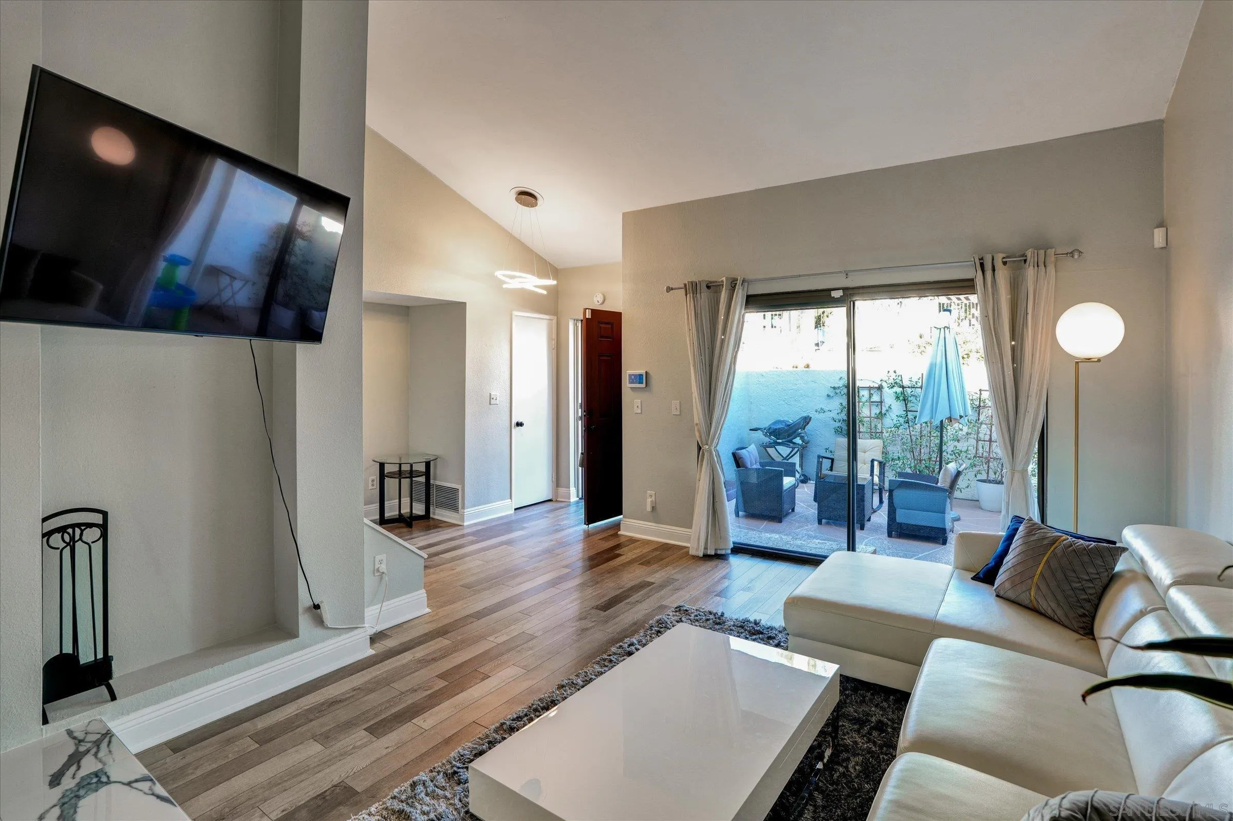 Photo #3: 260010626 Listing: Photo #3
