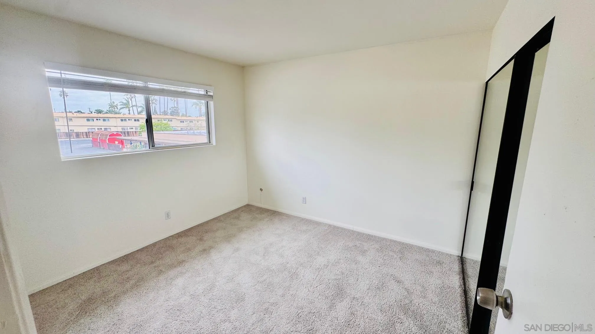 Photo #13: 260010629 Listing: Photo #13