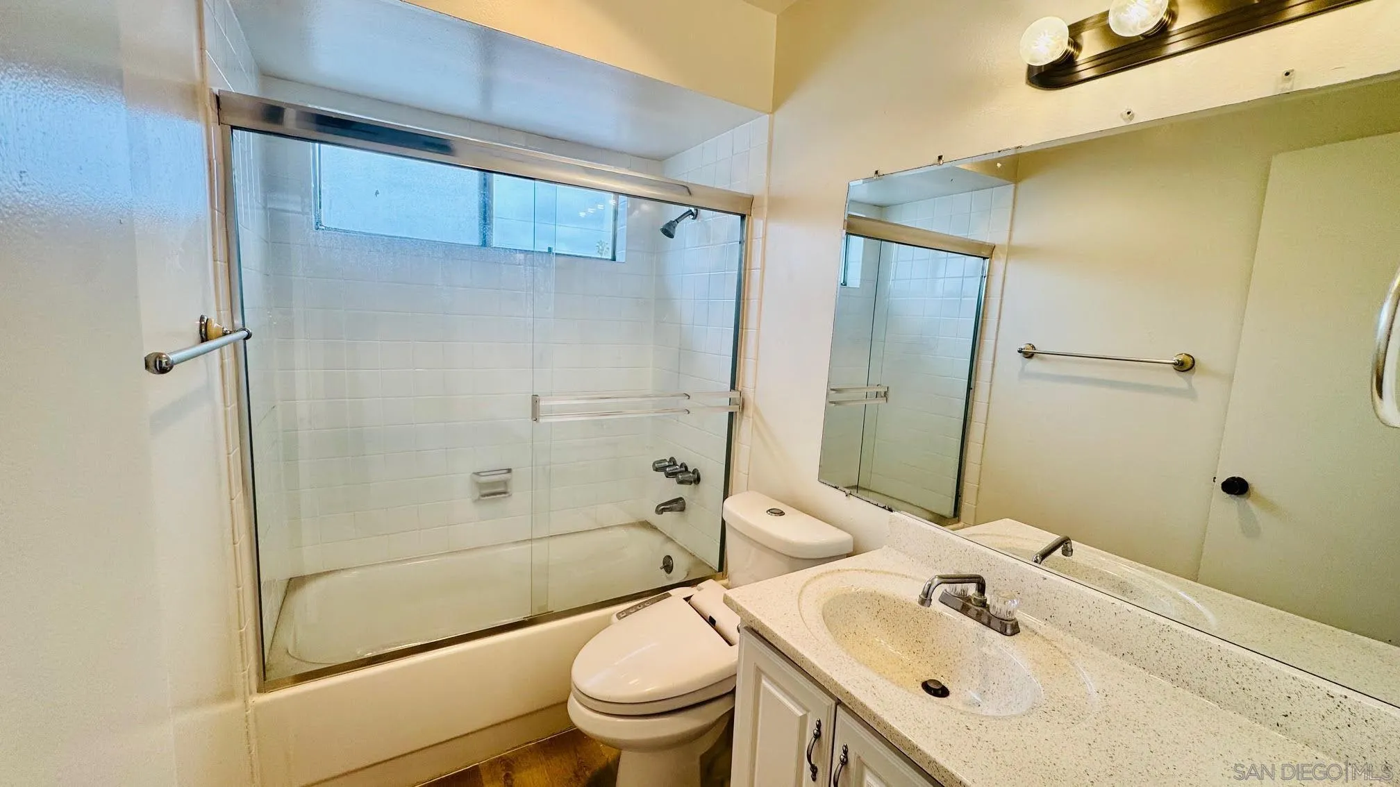 Photo #9: 260010629 Listing: Photo #9