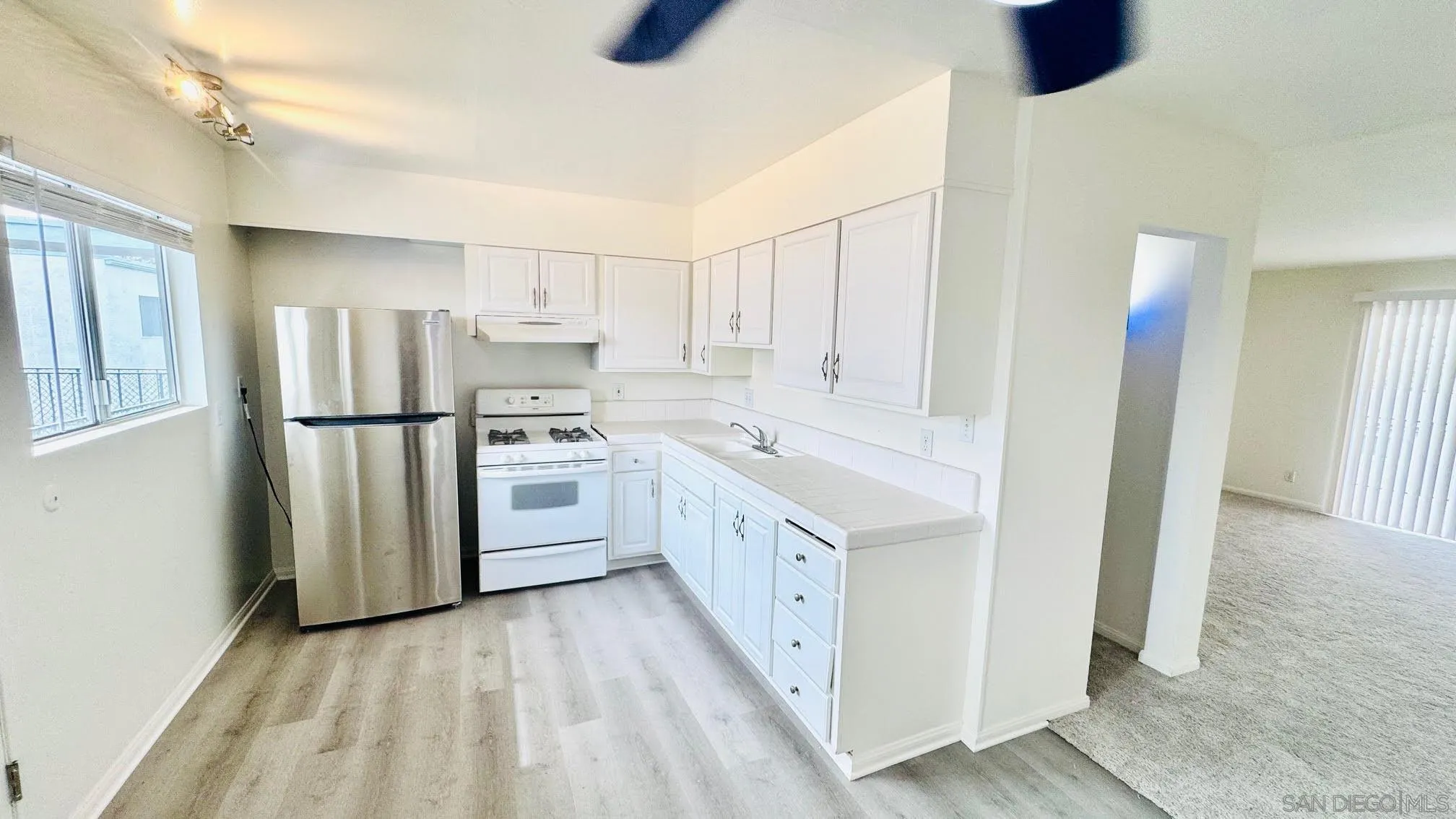 Photo #2: 260010629 Listing: Photo #2