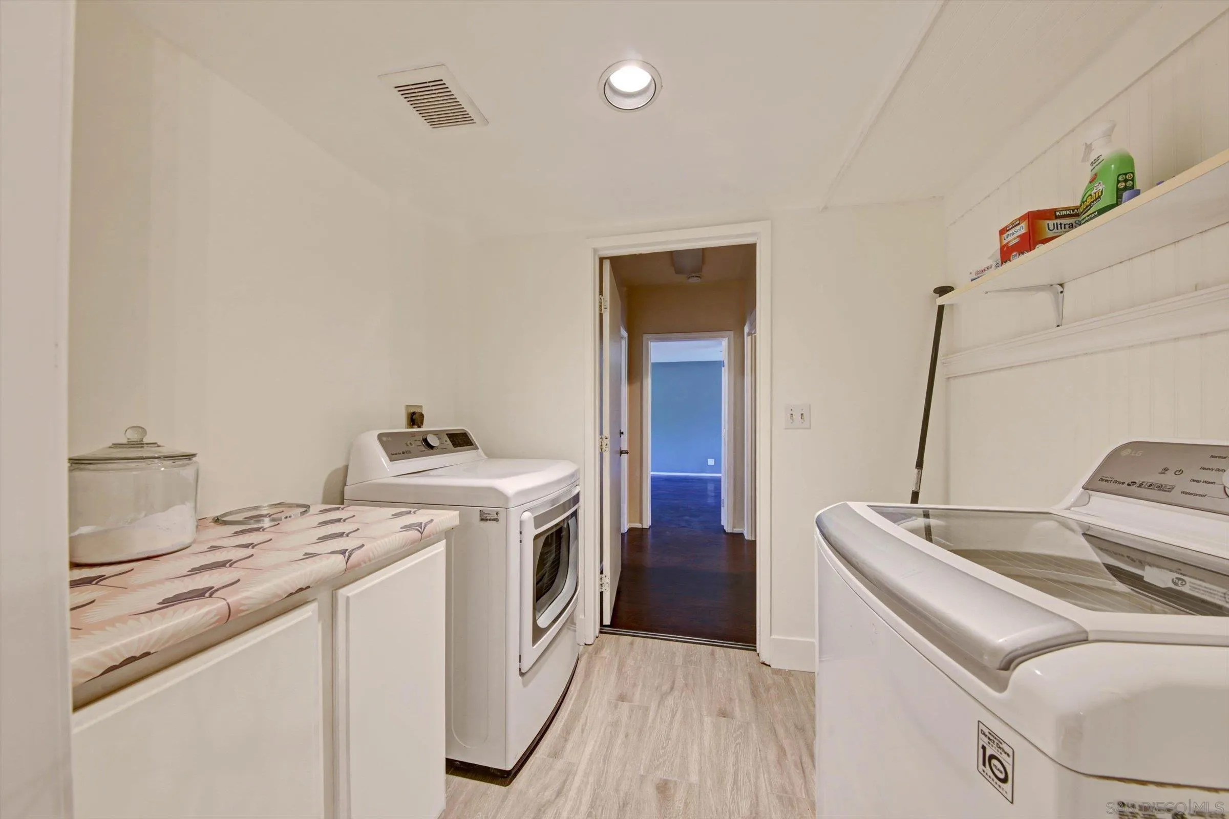 https://cdn.realtyfeed.com/cdn/127/260010631/098015c1ac5b4ed645d2736c4258c02e.webp