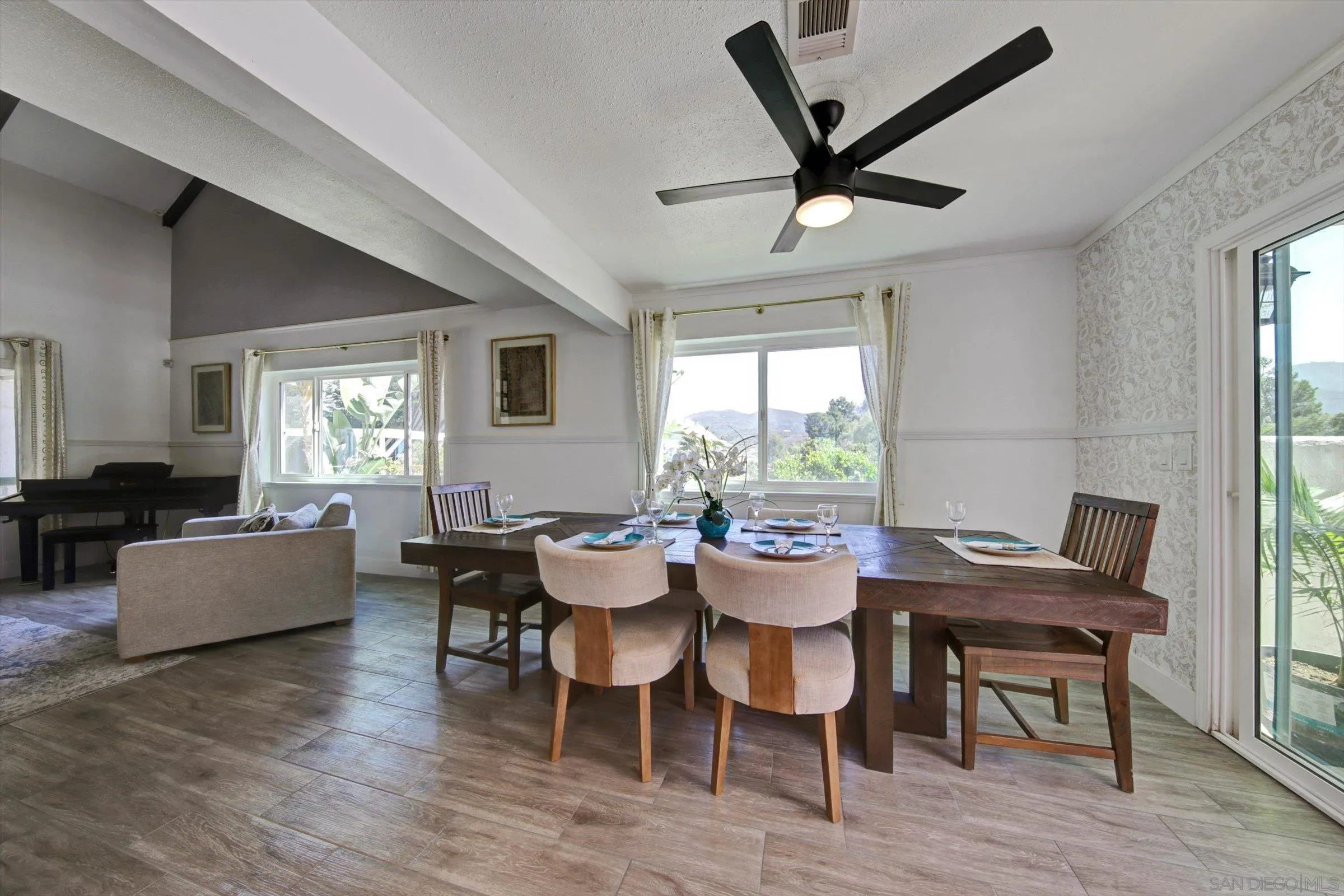 https://cdn.realtyfeed.com/cdn/127/260010631/79ded17d2484947800a219235447ebae.webp