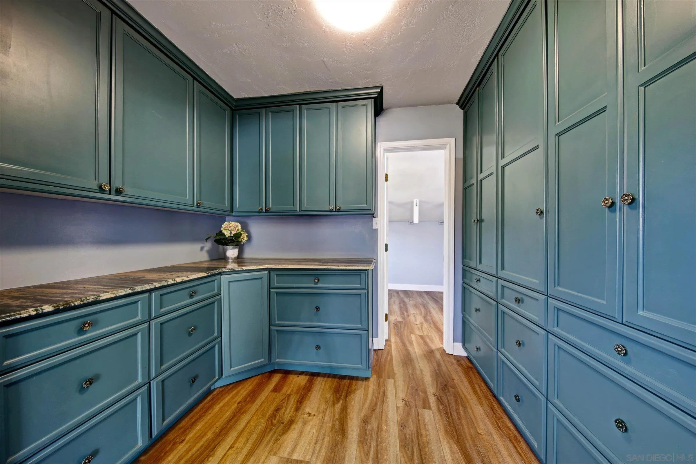 https://cdn.realtyfeed.com/cdn/127/260010631/97d7c3b23683d8c4a6e1733d6adc720f.webp