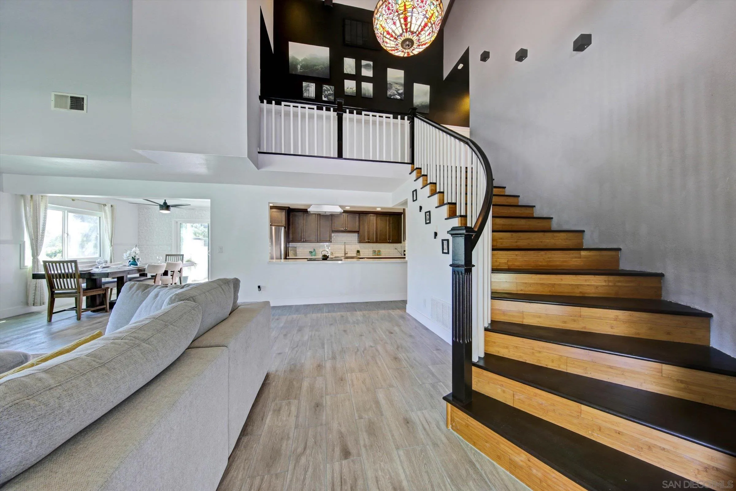 https://cdn.realtyfeed.com/cdn/127/260010631/a2db1fbf7dd0e5b4243d4d67d27376cb.webp