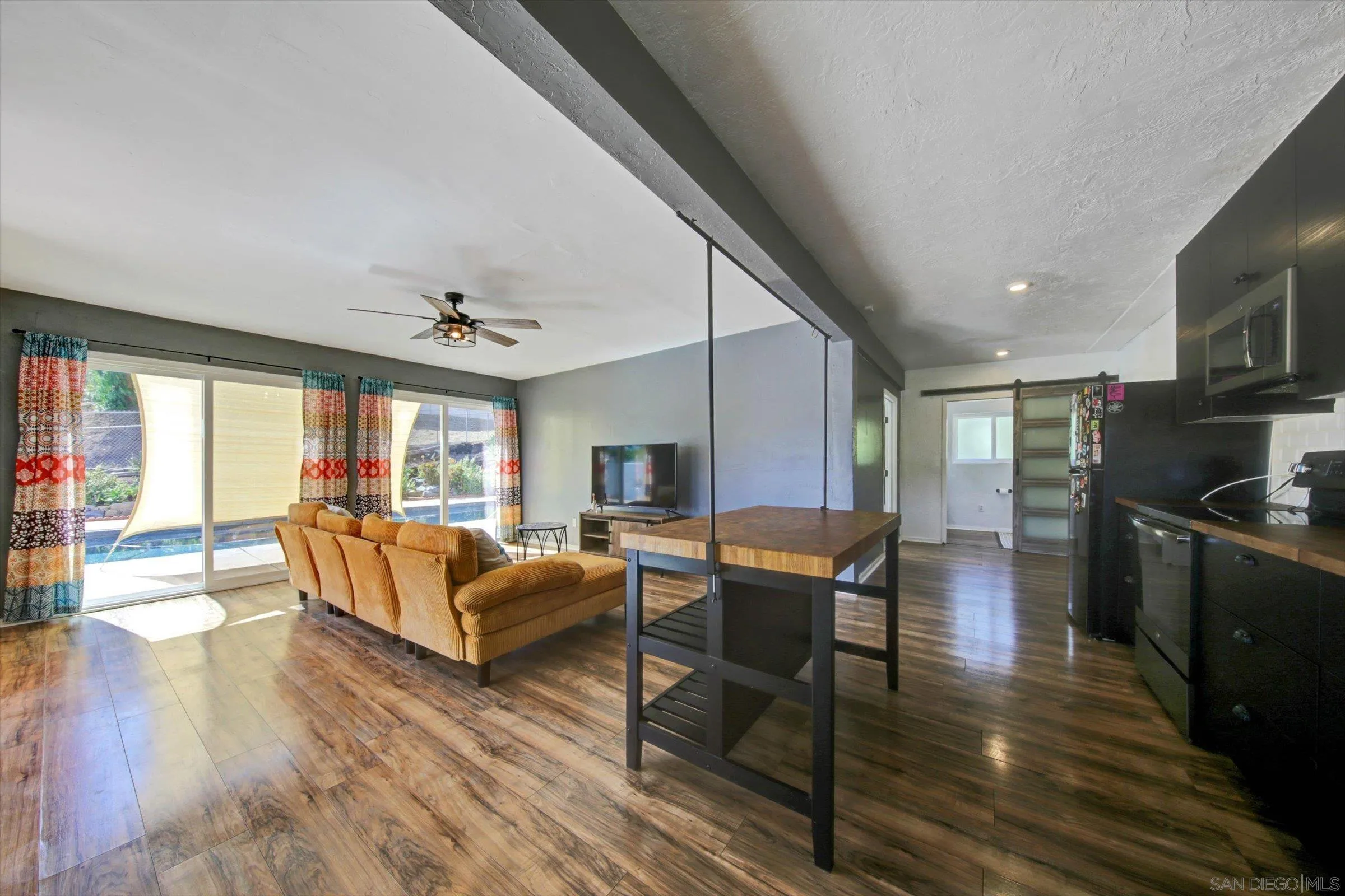 https://cdn.realtyfeed.com/cdn/127/260010631/b02e68847f9aab7fe0b2e93de4a6d12e.webp