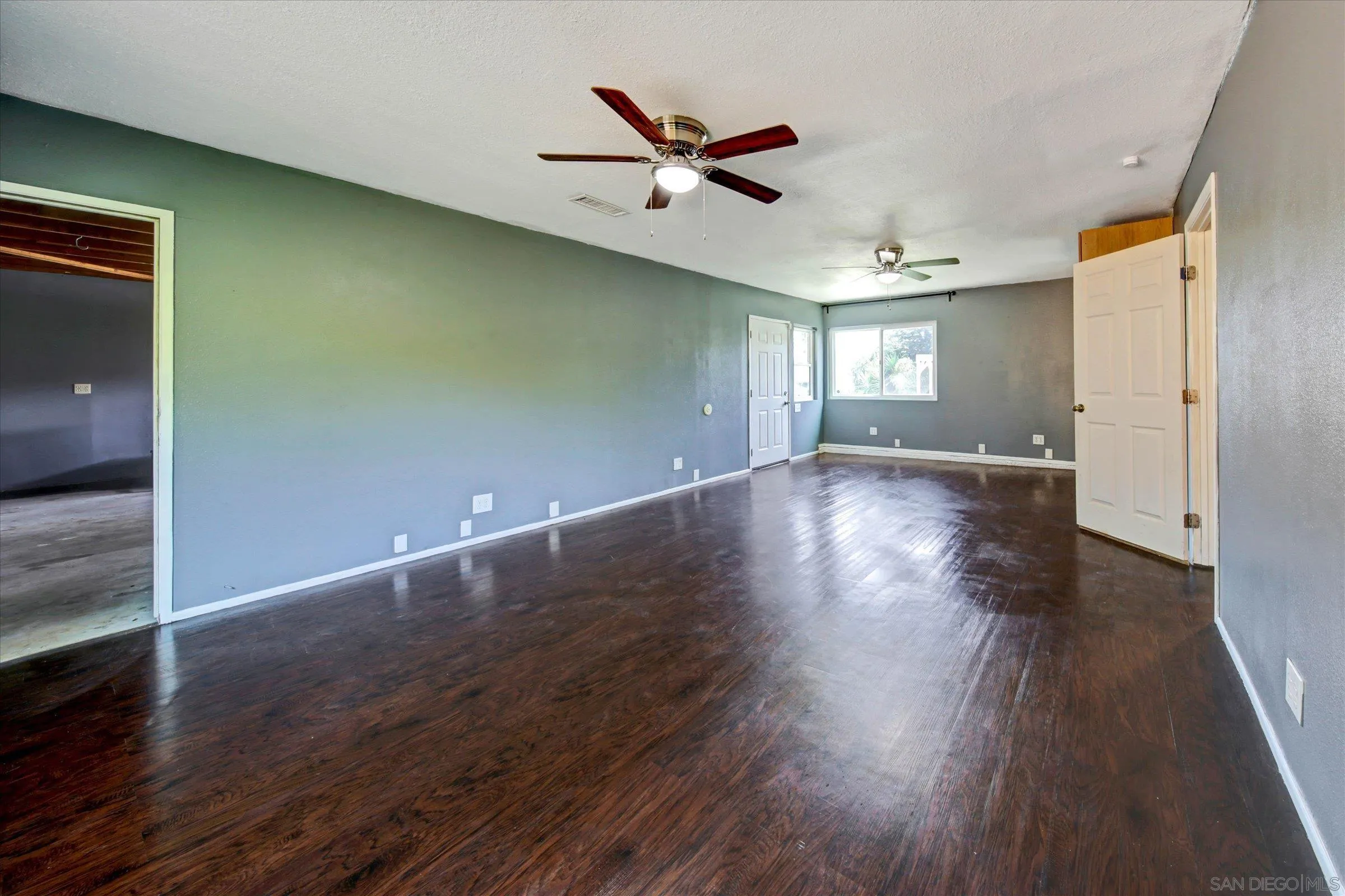 https://cdn.realtyfeed.com/cdn/127/260010631/d19ba905cca1d5827f64751869fd03f2.webp