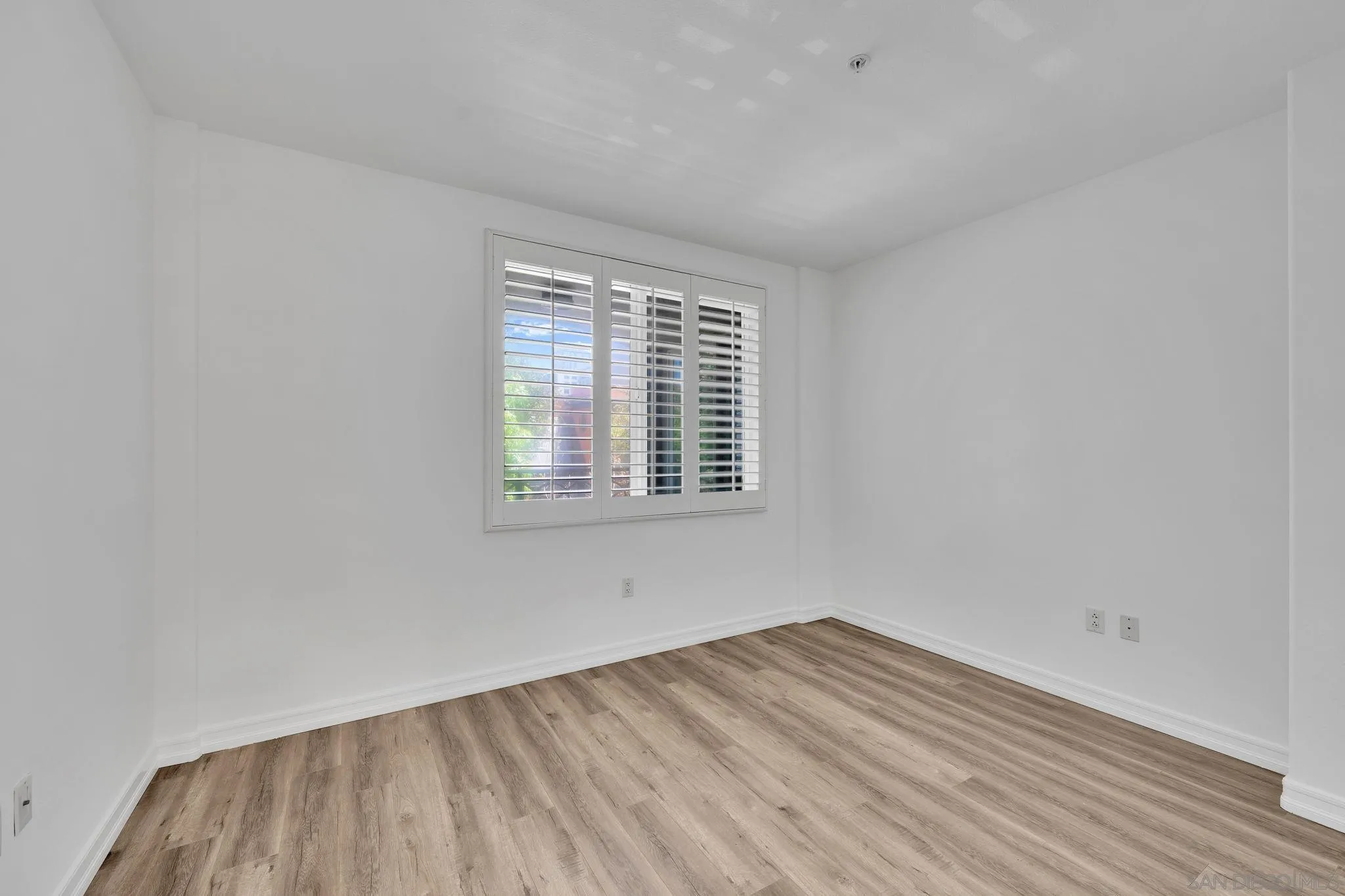 https://cdn.realtyfeed.com/cdn/127/260010632/1956899adfc188f8d01f644e2fb89b8e.webp