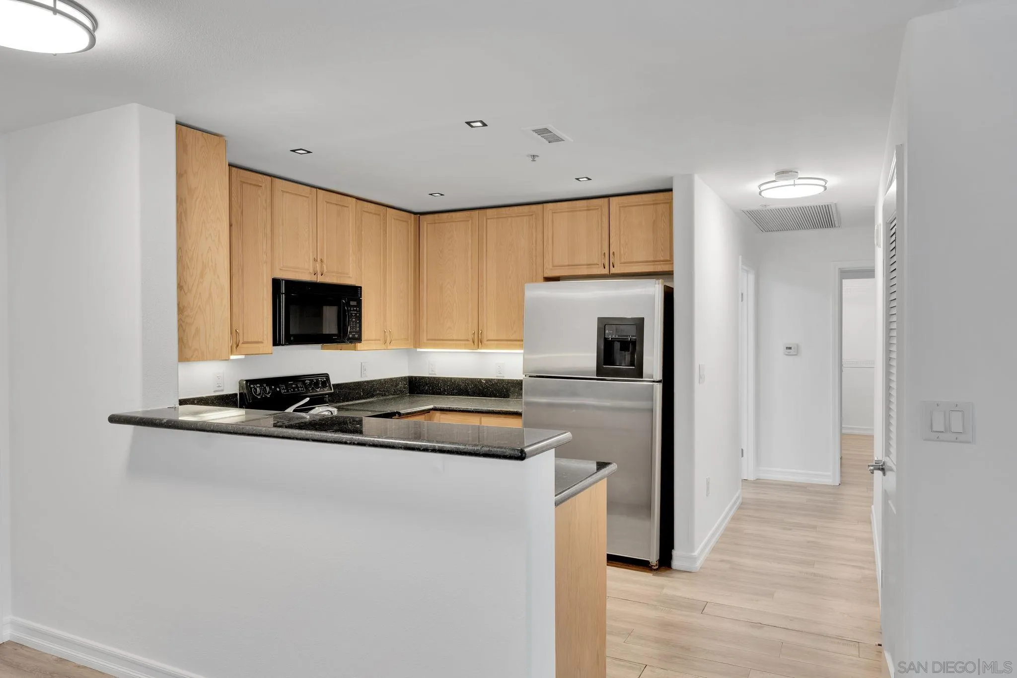 https://cdn.realtyfeed.com/cdn/127/260010632/373d809309d8feafa87fa4a2021f865b.webp