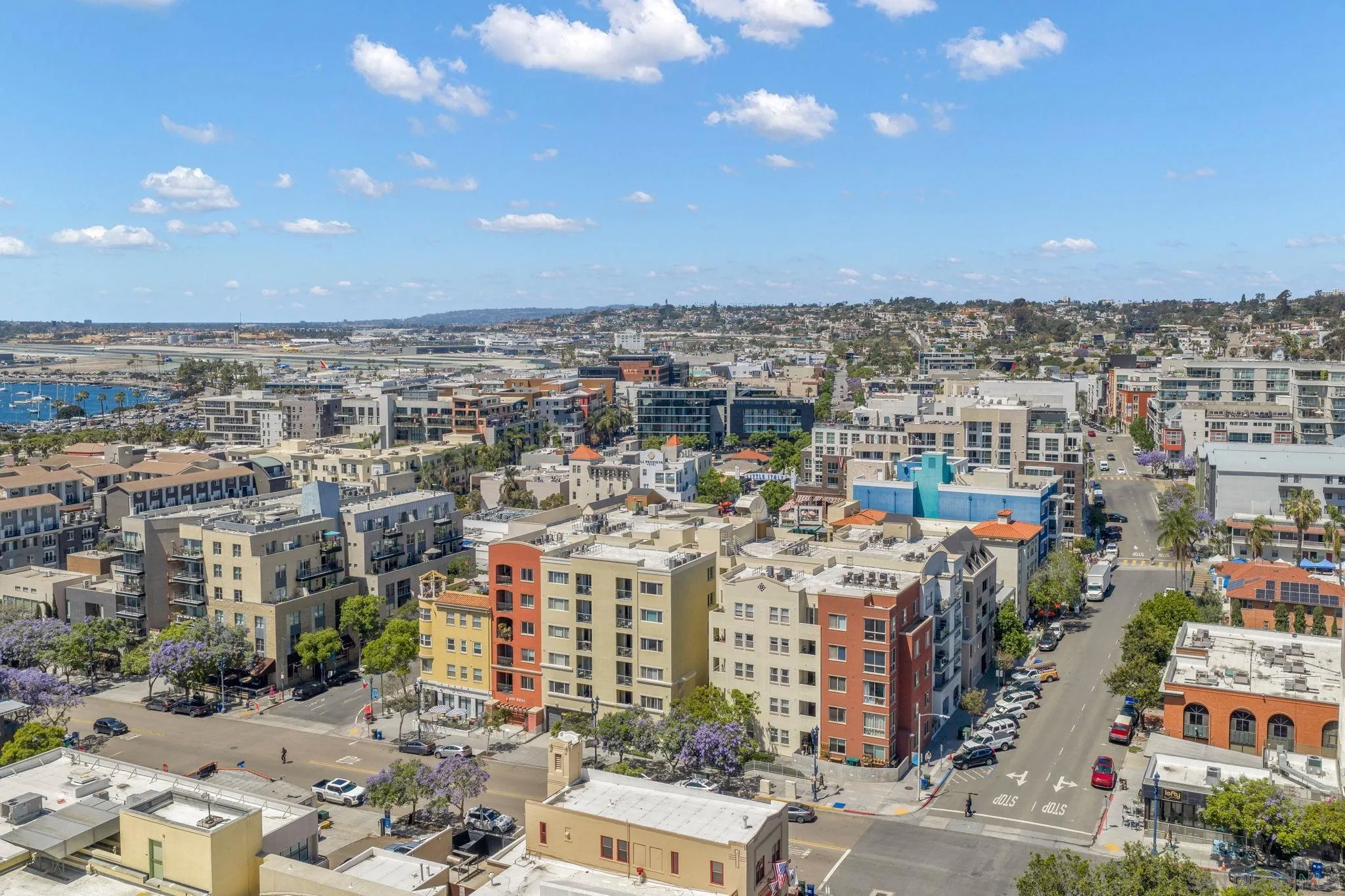 https://cdn.realtyfeed.com/cdn/127/260010632/8ec73672df99802b93543031b2c8b03e.webp