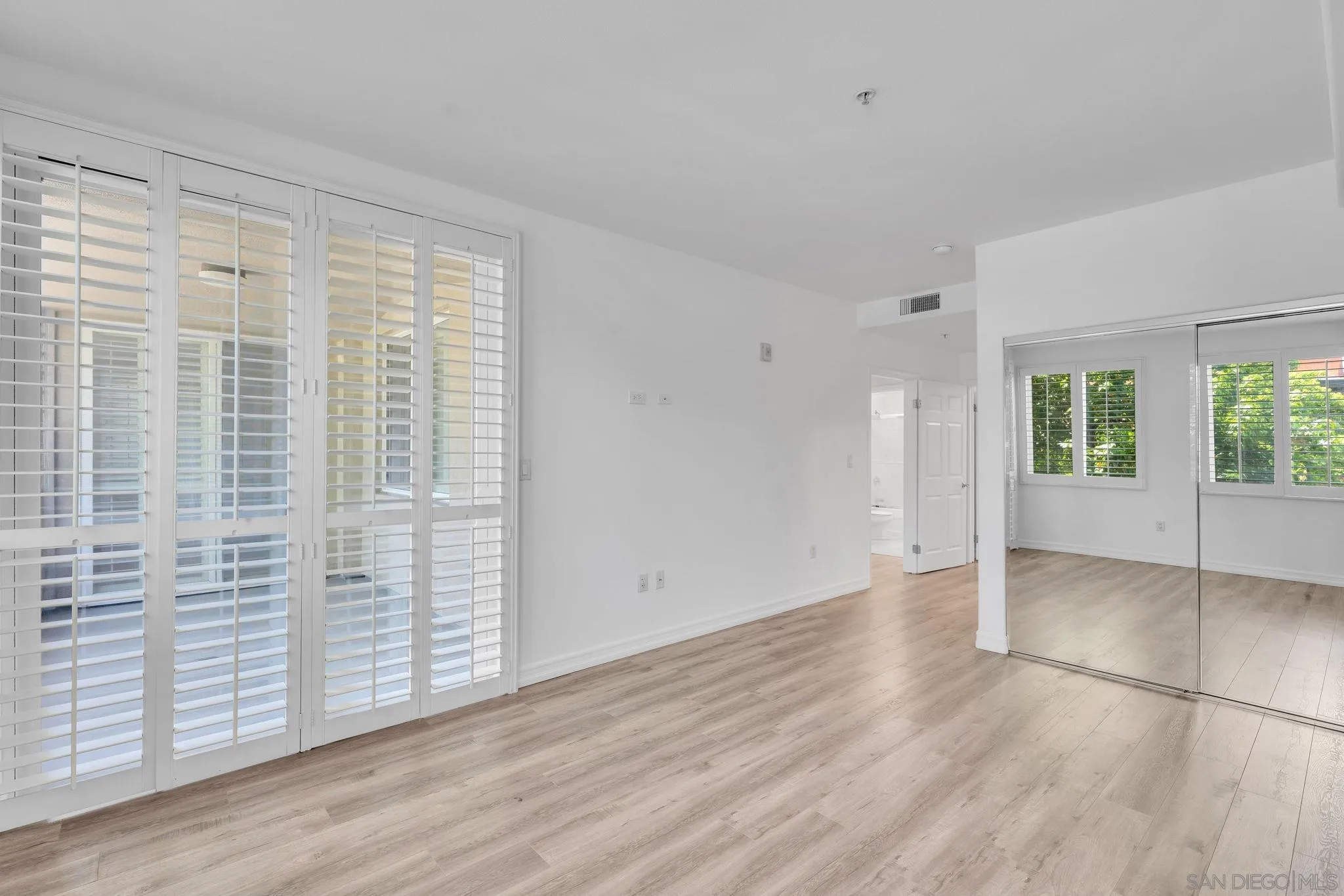 https://cdn.realtyfeed.com/cdn/127/260010632/b114791310e093311f7731a4ec2cedda.webp