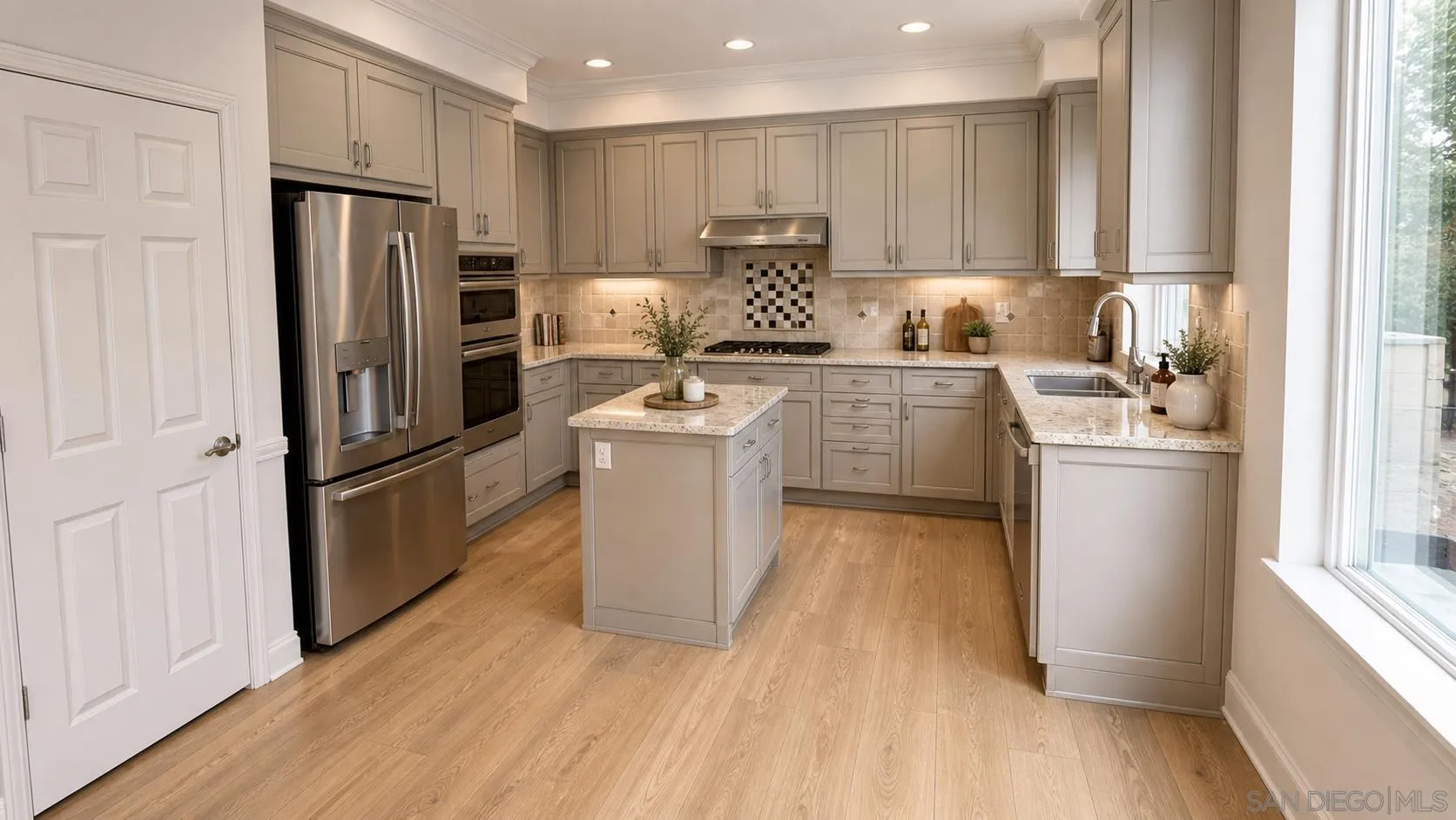 https://cdn.realtyfeed.com/cdn/127/260010642/342331f12e9c3b49a4a9d3d41f86624b.webp