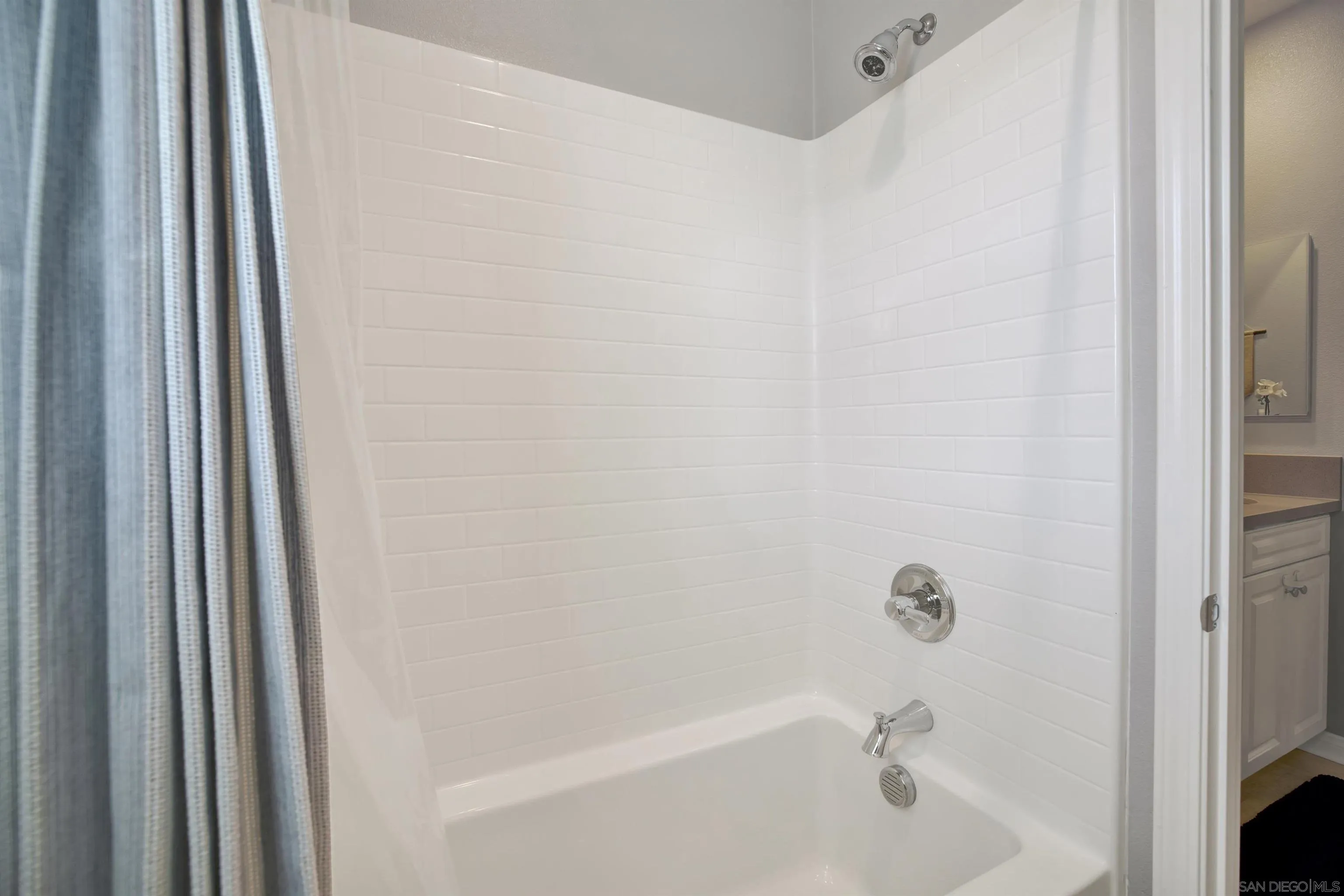 https://cdn.realtyfeed.com/cdn/127/260010650/19942e1af639a6b2243fa081fc86527b.webp