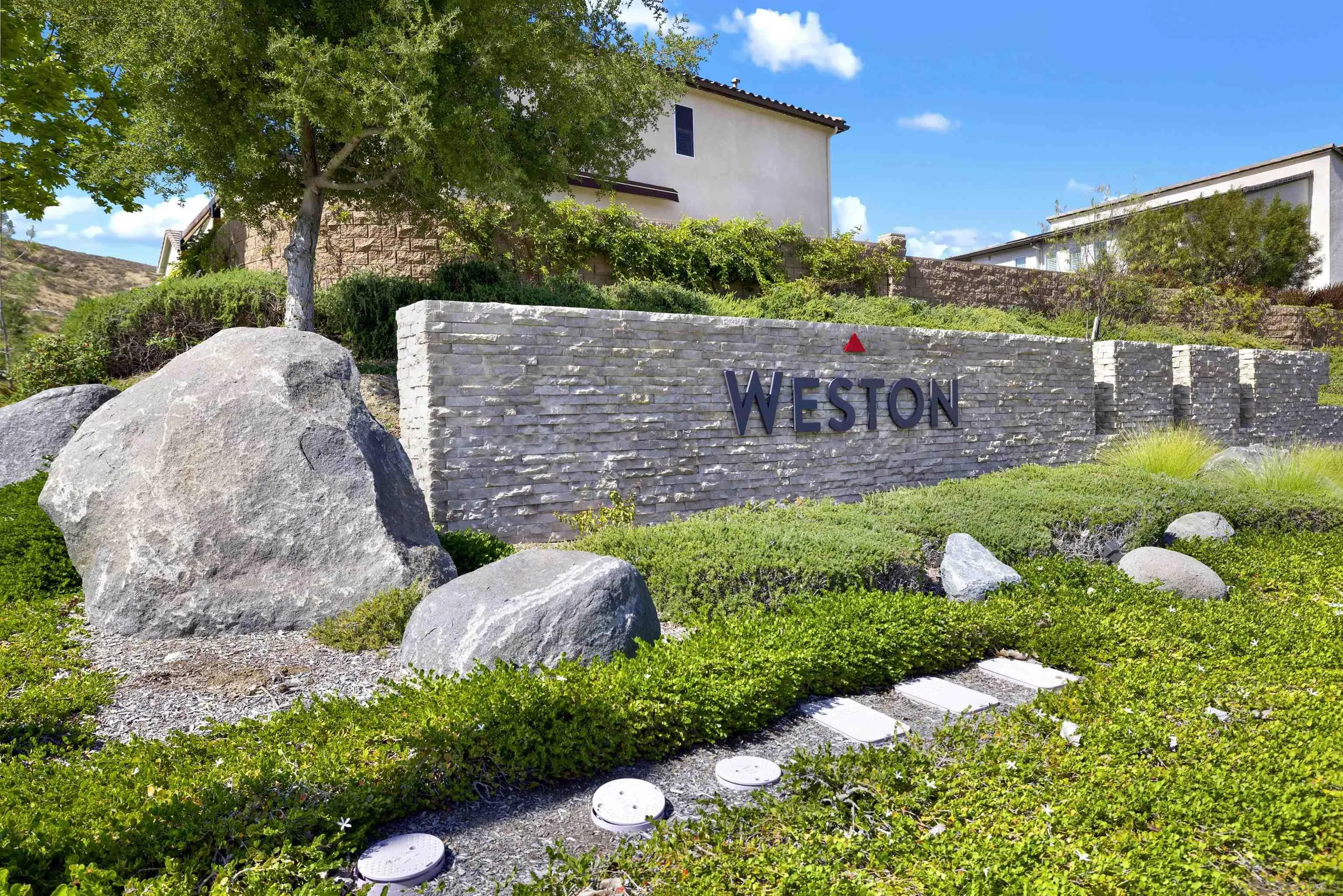 https://cdn.realtyfeed.com/cdn/127/260010650/2b353c6653adc5d7e20c91a1ed9d46e7.webp