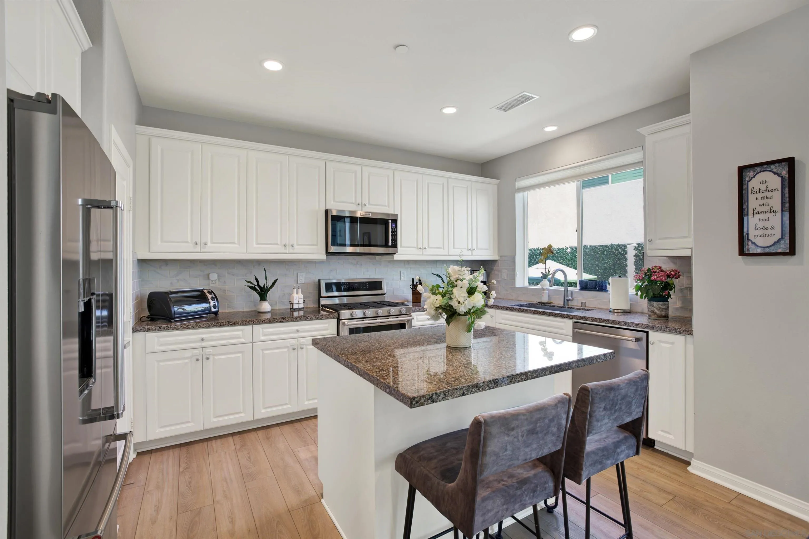 https://cdn.realtyfeed.com/cdn/127/260010650/3496515a7efa94b836960f821dfdf853.webp