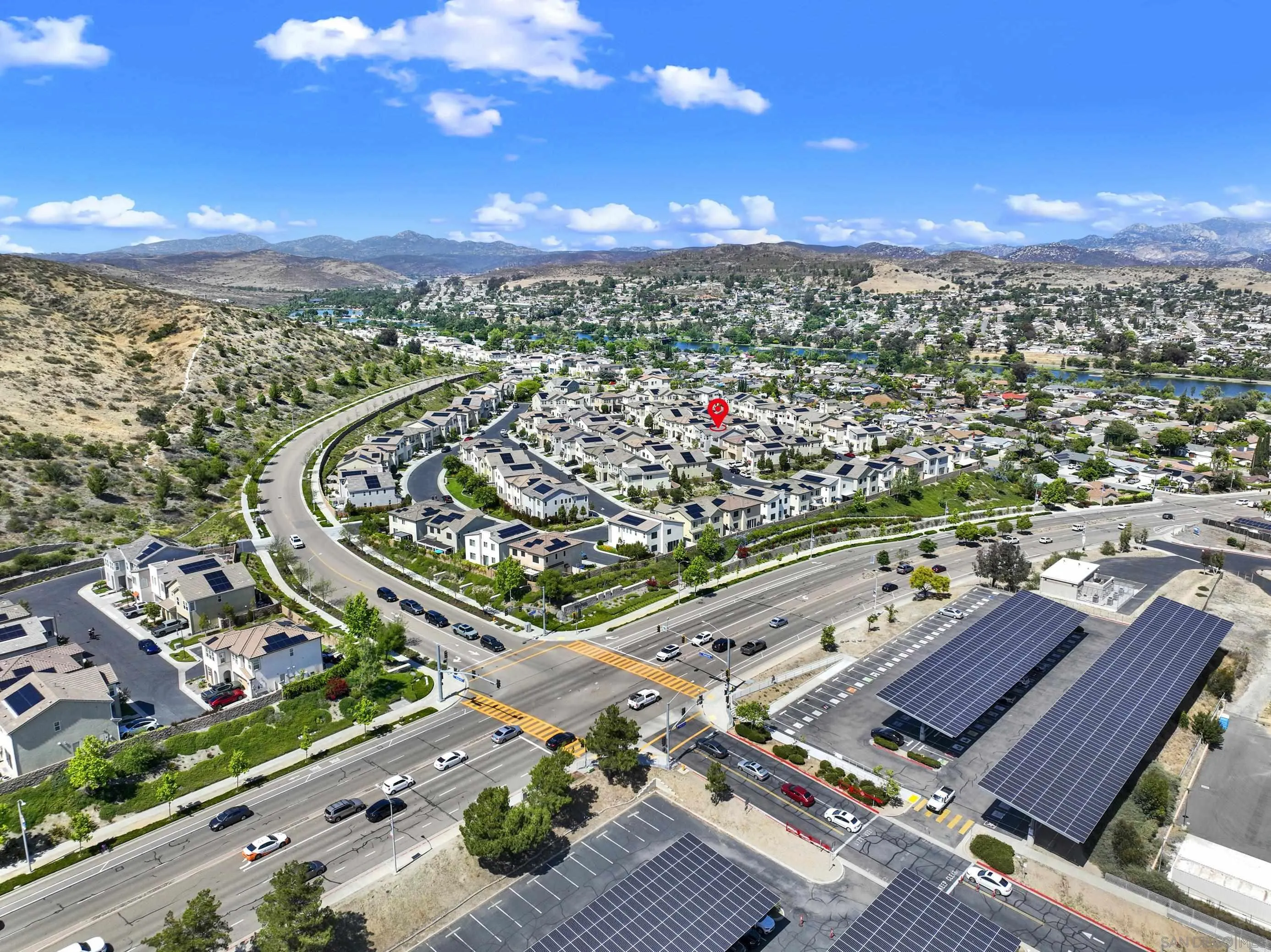 https://cdn.realtyfeed.com/cdn/127/260010650/378934fe2ab0b0157dee80391ad0ebf4.webp