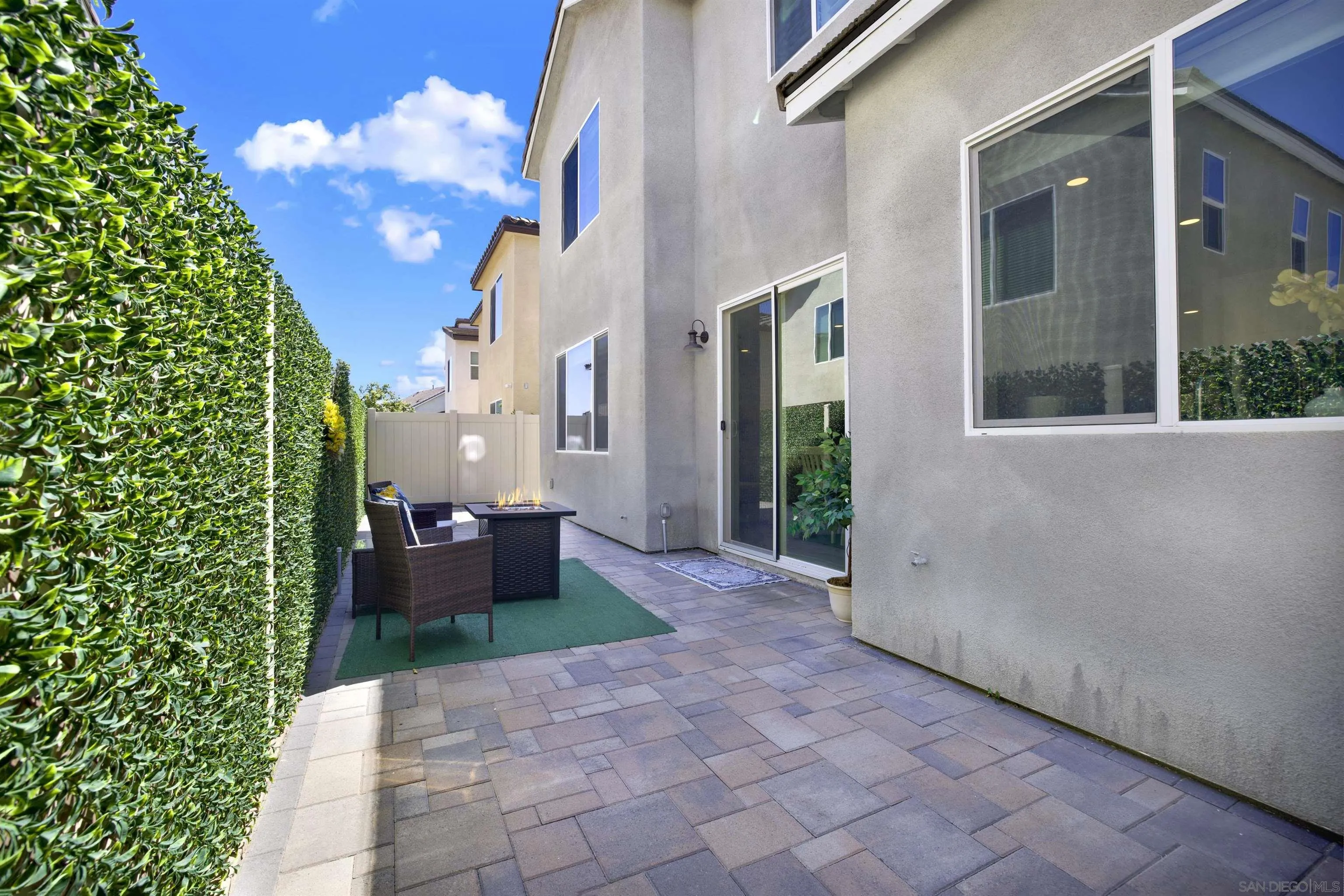https://cdn.realtyfeed.com/cdn/127/260010650/6e571c42897babfcddda4b3556e5e6ea.webp
