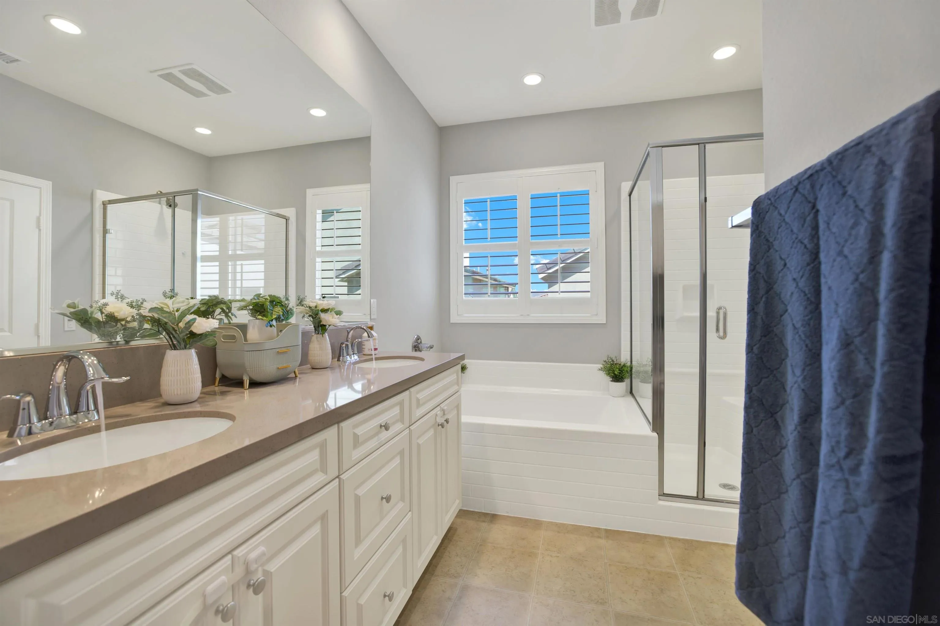 https://cdn.realtyfeed.com/cdn/127/260010650/9eee4523a75892798220501aa746dce3.webp