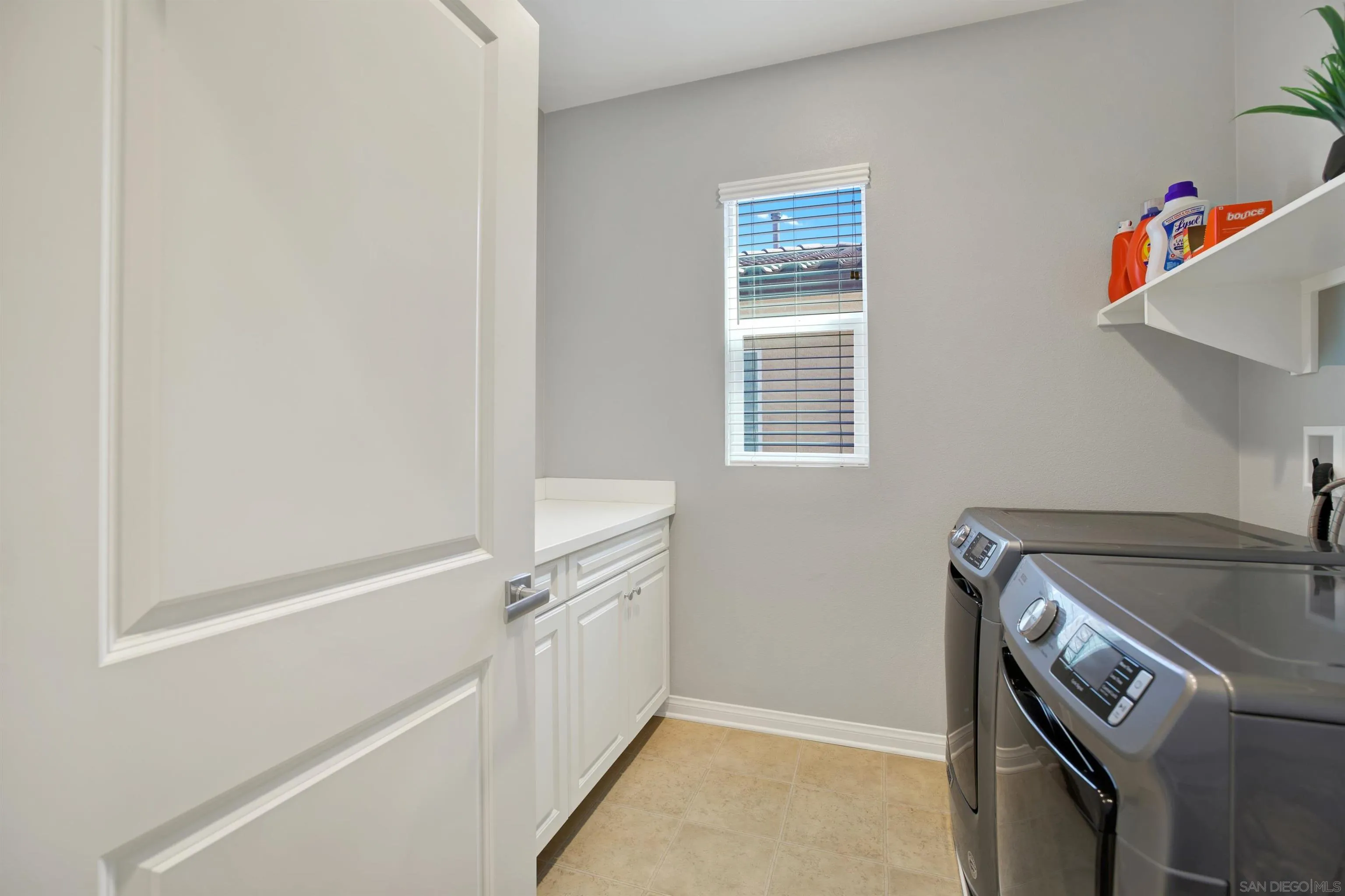 https://cdn.realtyfeed.com/cdn/127/260010650/a2a693e0d06571ddf42f6684f6d1a68b.webp