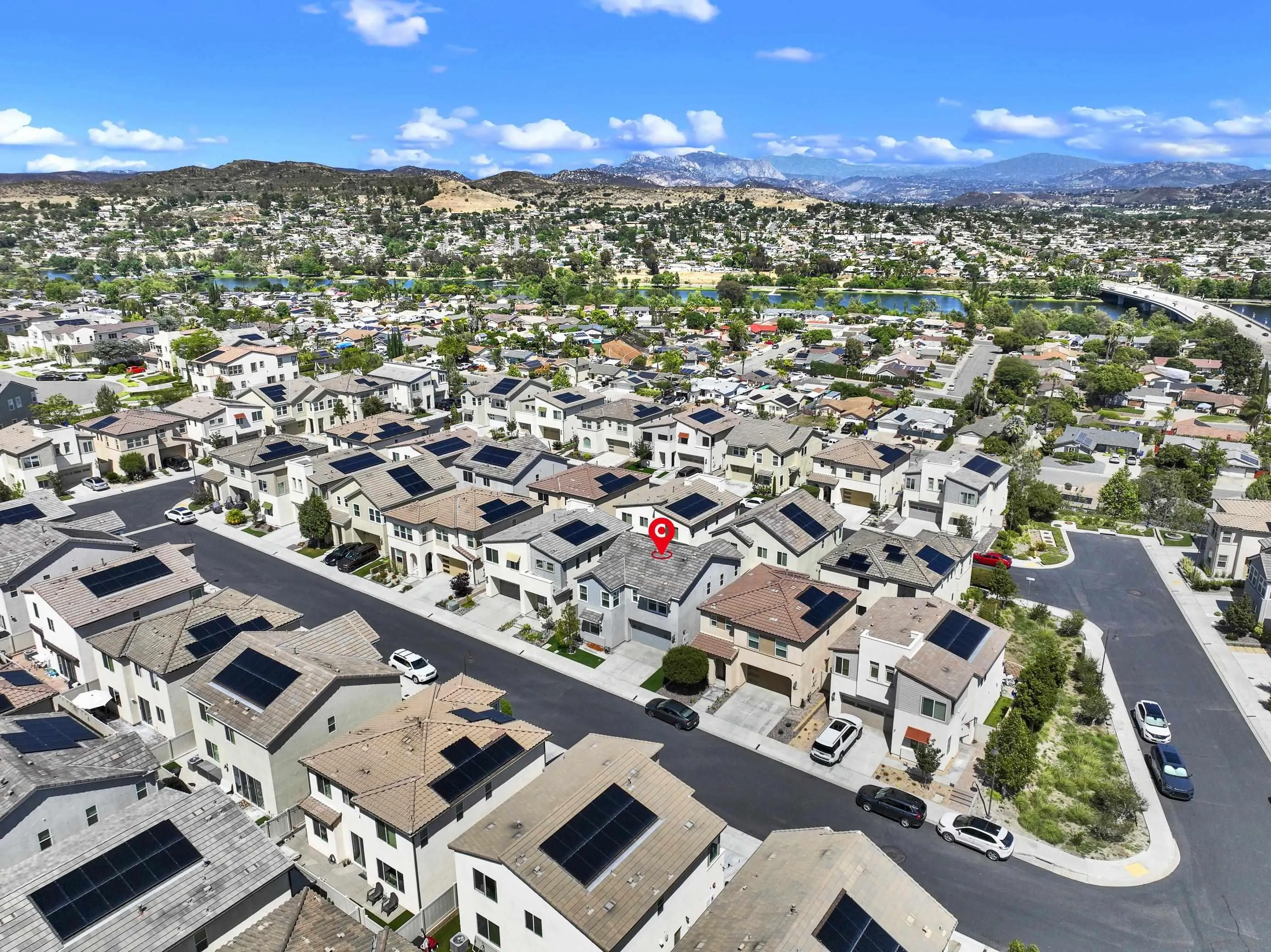 https://cdn.realtyfeed.com/cdn/127/260010650/ec073873c90441736190475285c27b85.webp
