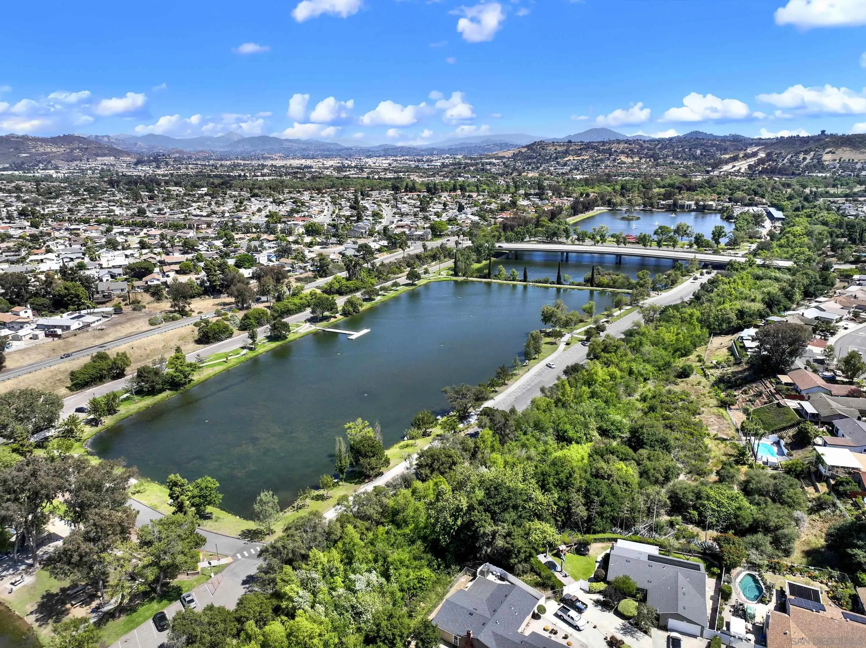 https://cdn.realtyfeed.com/cdn/127/260010650/fe488dfdc96f298539378d5d2fbee9f2.webp