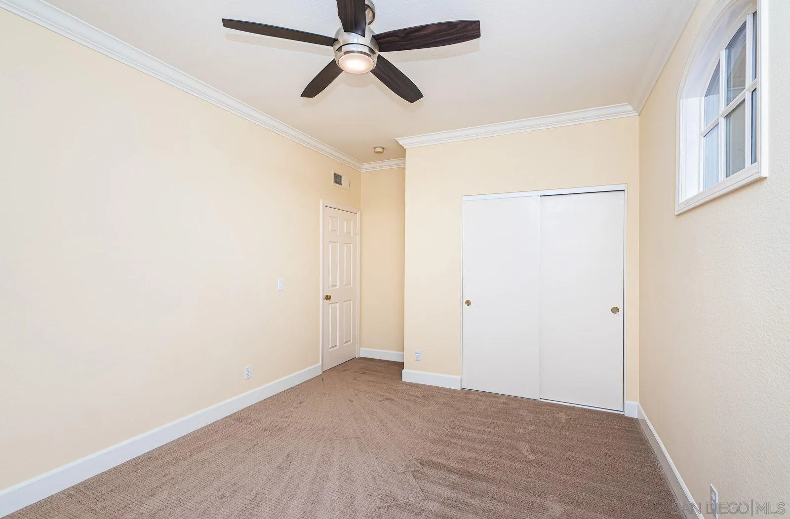 https://cdn.realtyfeed.com/cdn/127/260010652/1541cb08330d87895c6b5645adcc4afd.webp