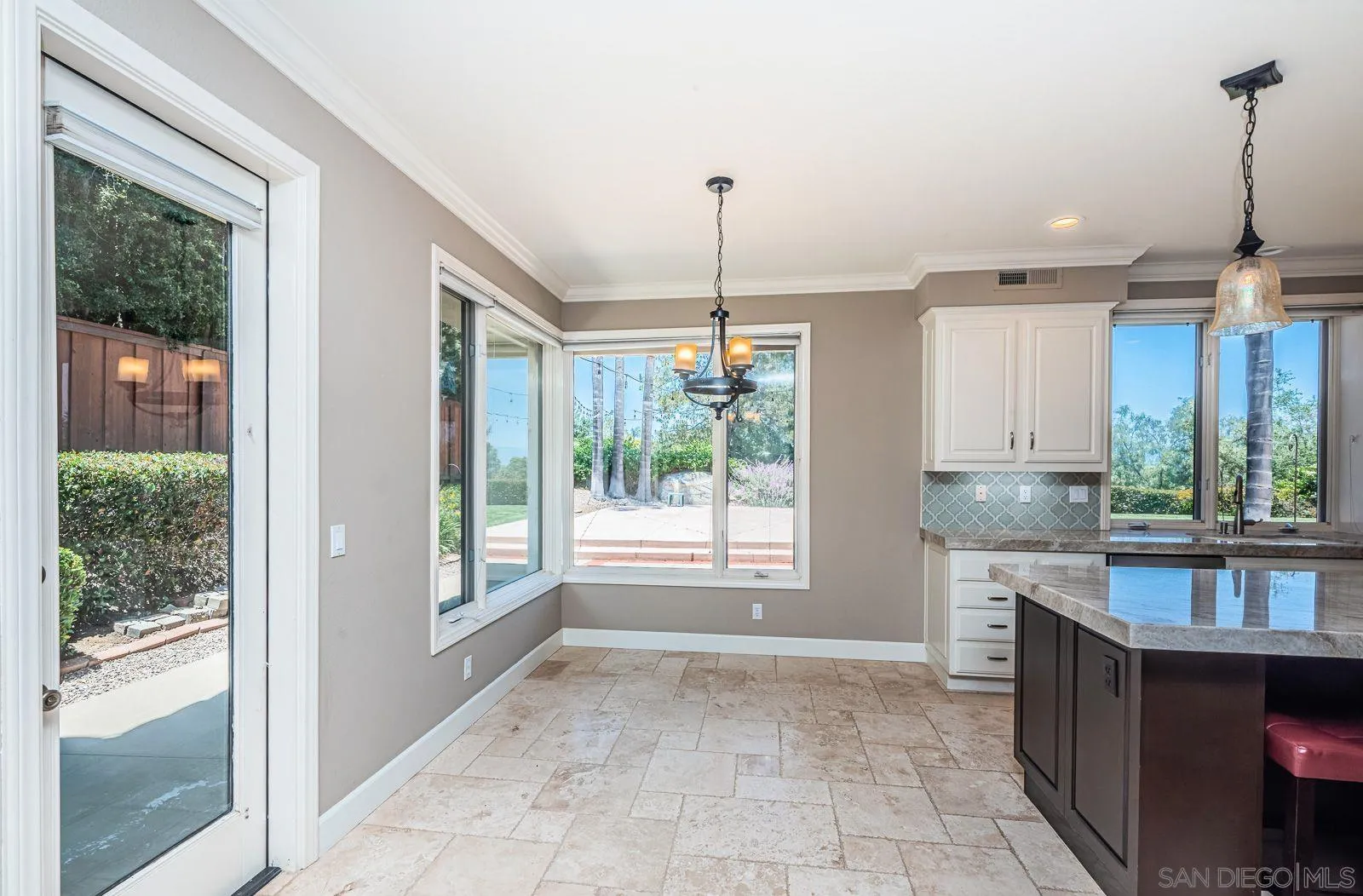 https://cdn.realtyfeed.com/cdn/127/260010652/66924c18241247d5a35eab8ac3df9970.webp