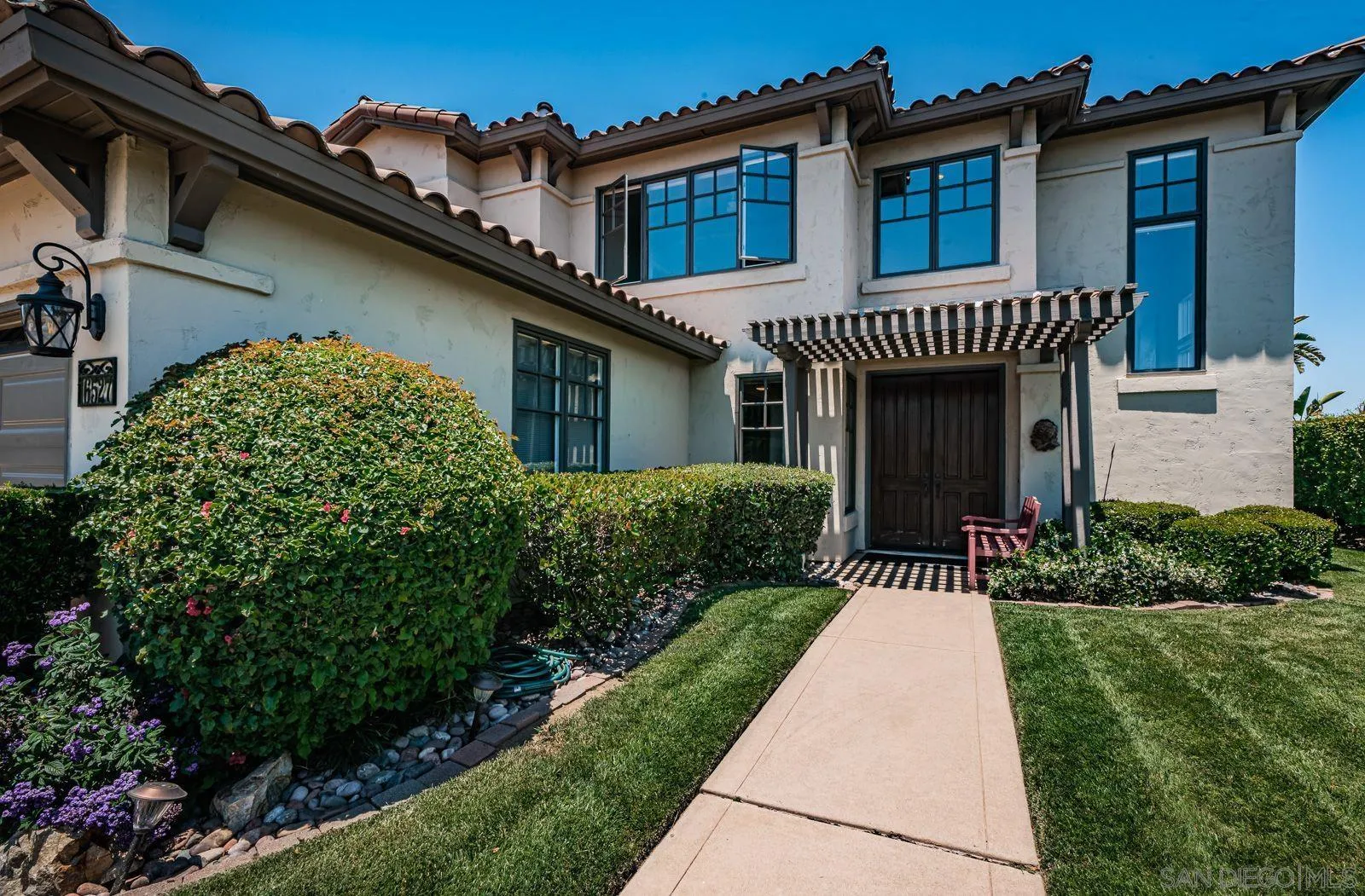 https://cdn.realtyfeed.com/cdn/127/260010652/6d4b06047f05d66bb2d289bfba225f16.webp