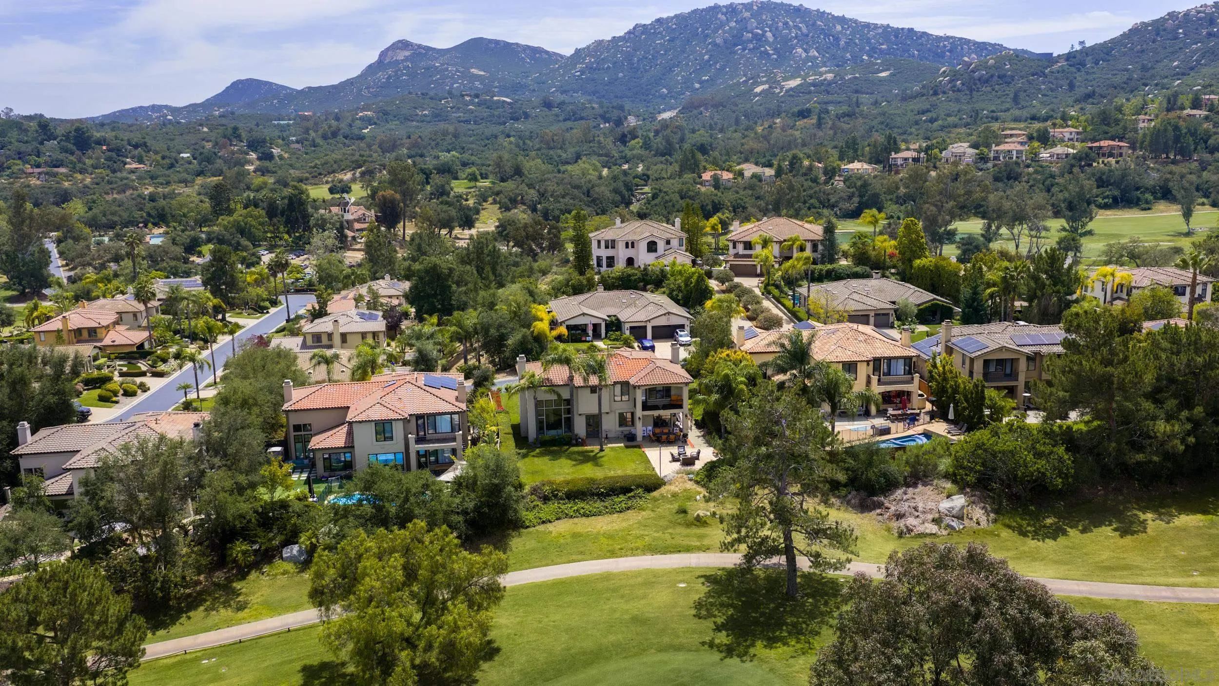 https://cdn.realtyfeed.com/cdn/127/260010652/6d798c2613f32dcb09c2b4f609b1275e.webp