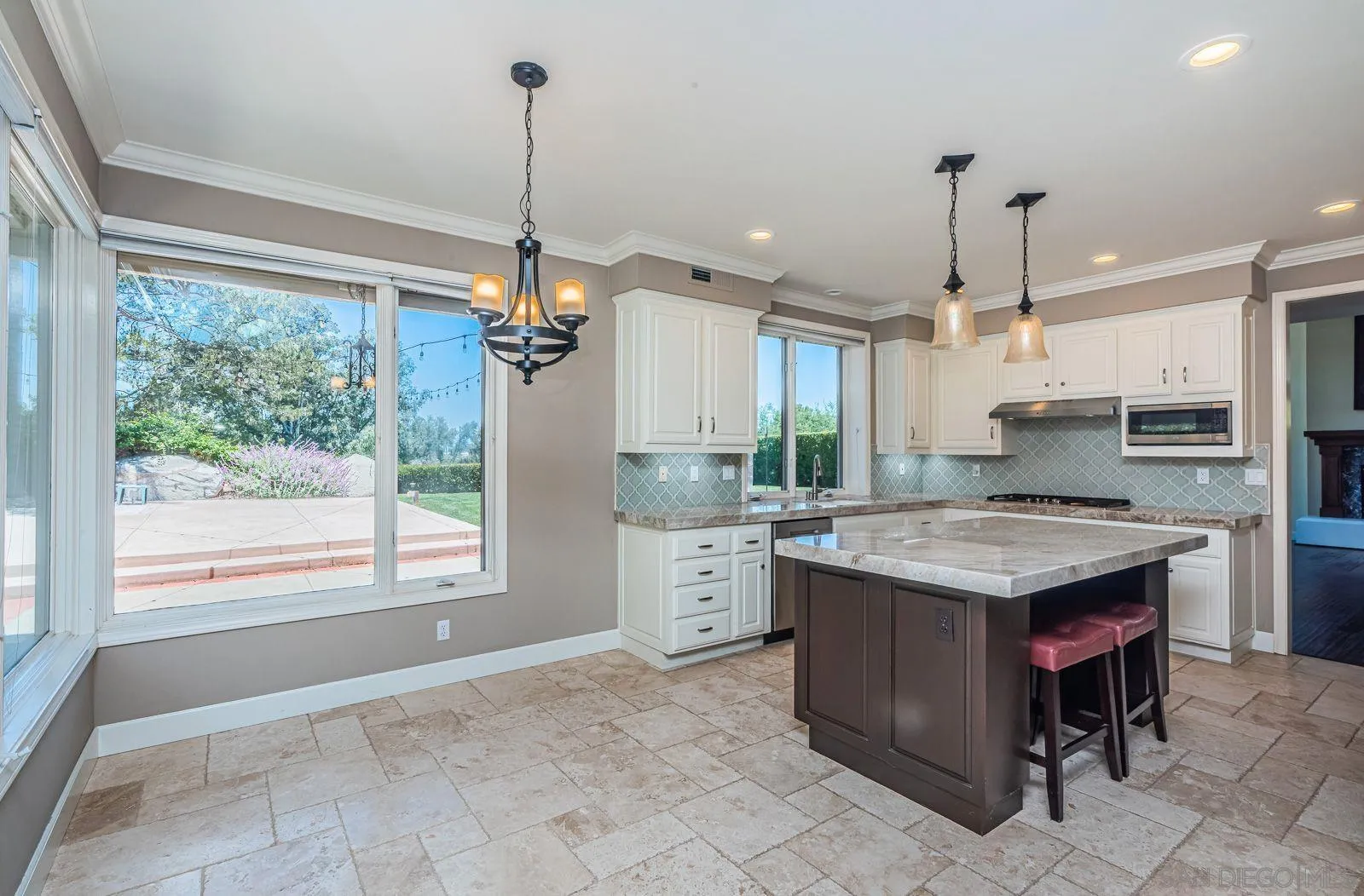 https://cdn.realtyfeed.com/cdn/127/260010652/8aa97bffe4bb2b0eab3280dbe40f90fe.webp
