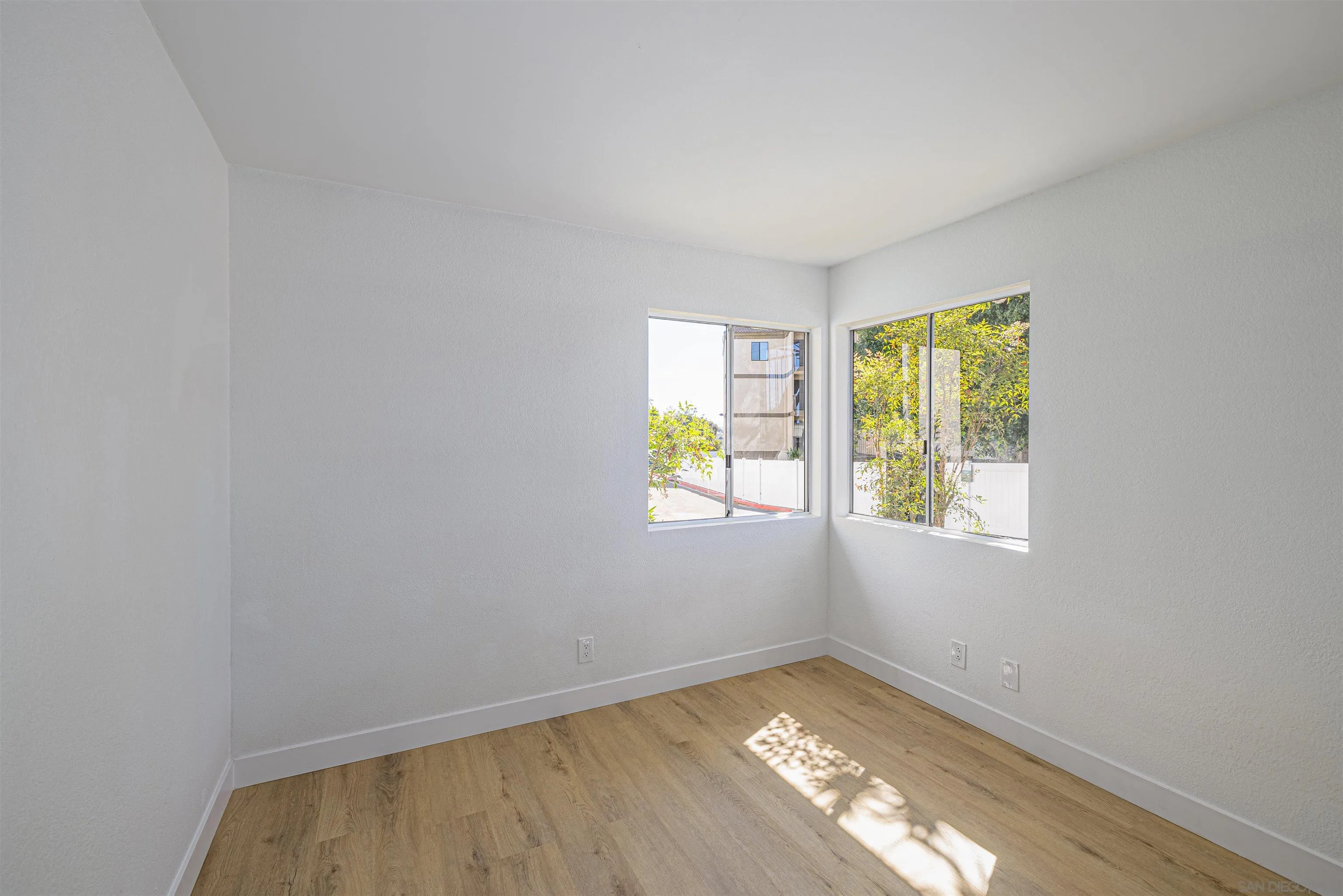 Photo #8: 260010653 Listing: Photo #8