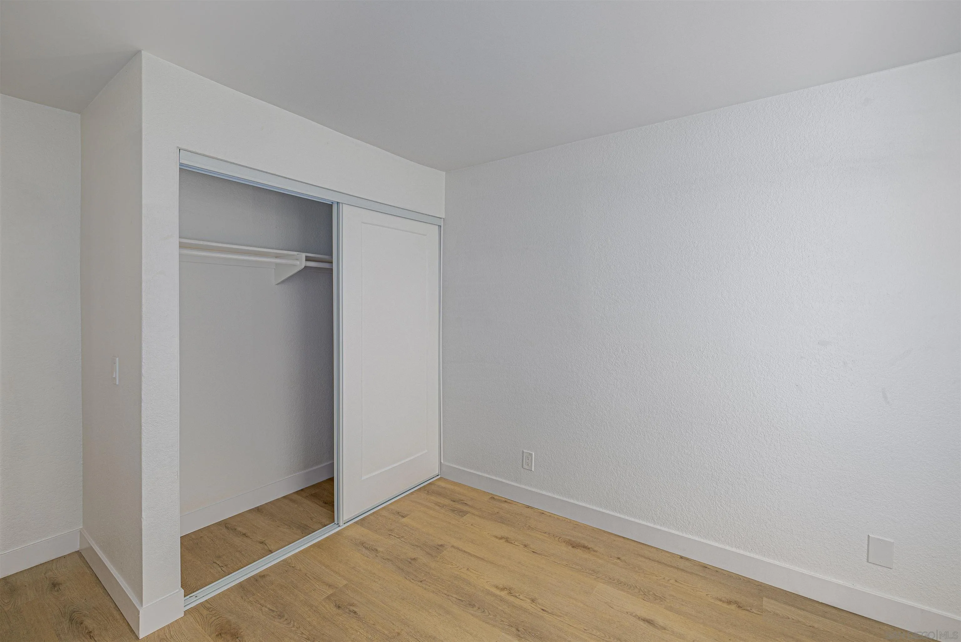 Photo #15: 260010653 Listing: Photo #15