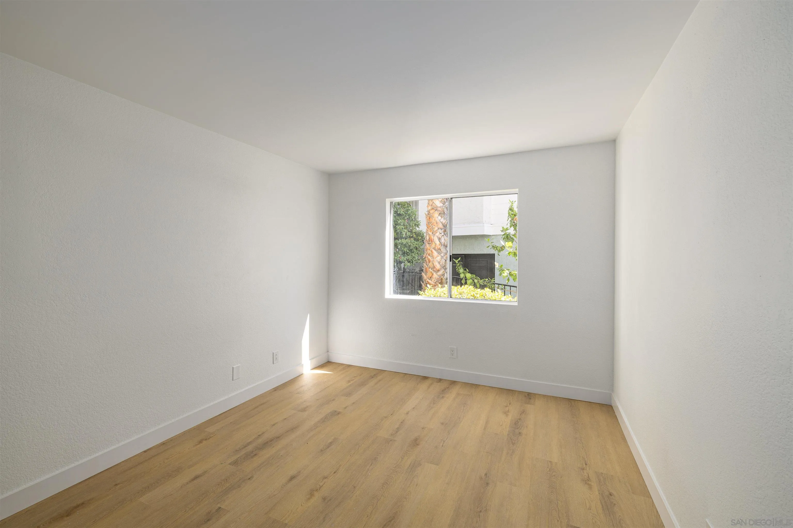 Photo #10: 260010653 Listing: Photo #10