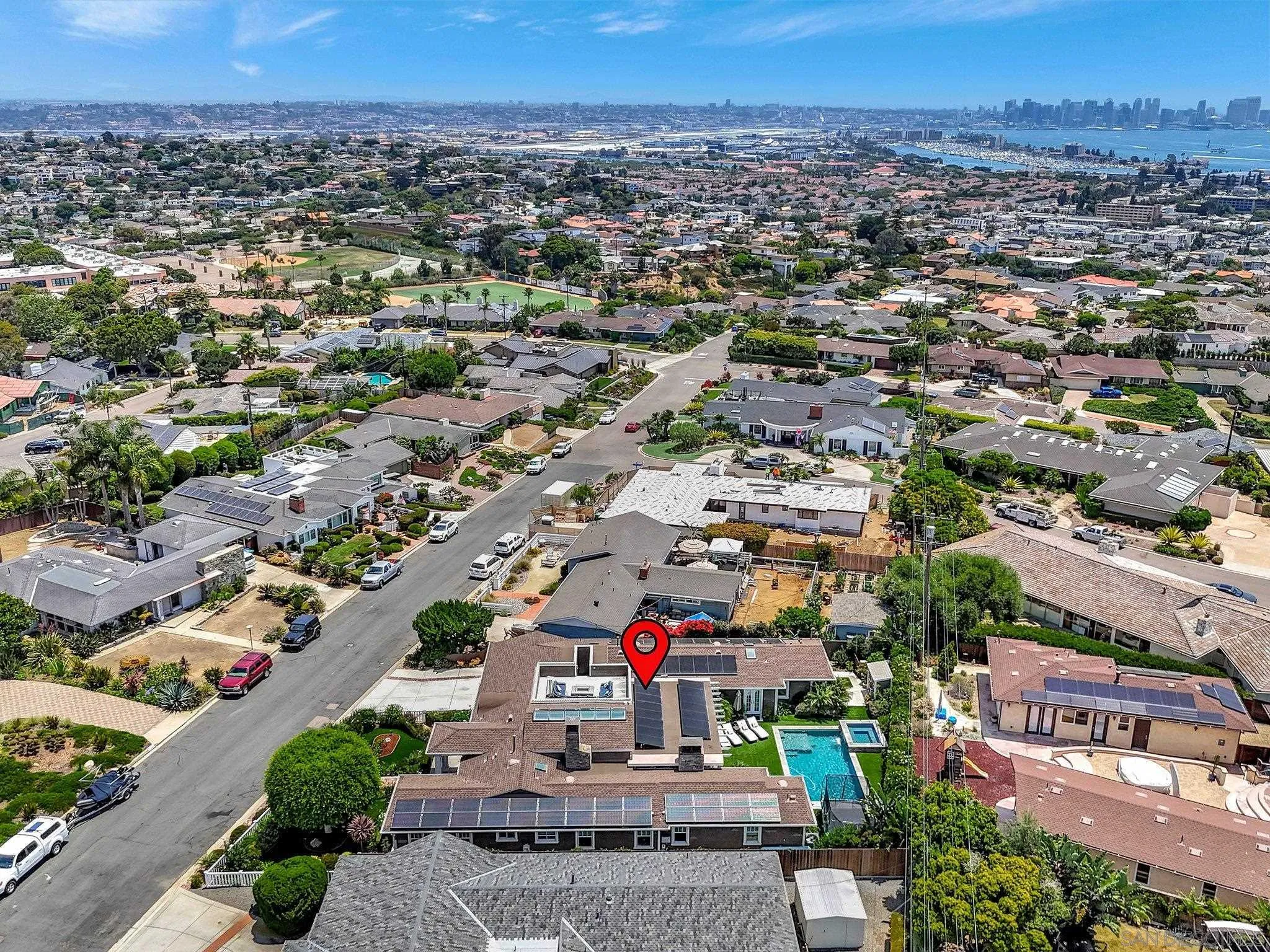 https://cdn.realtyfeed.com/cdn/127/260010656/30f96bdf3ea5f0c8e2e0ad51b612e3c9.webp