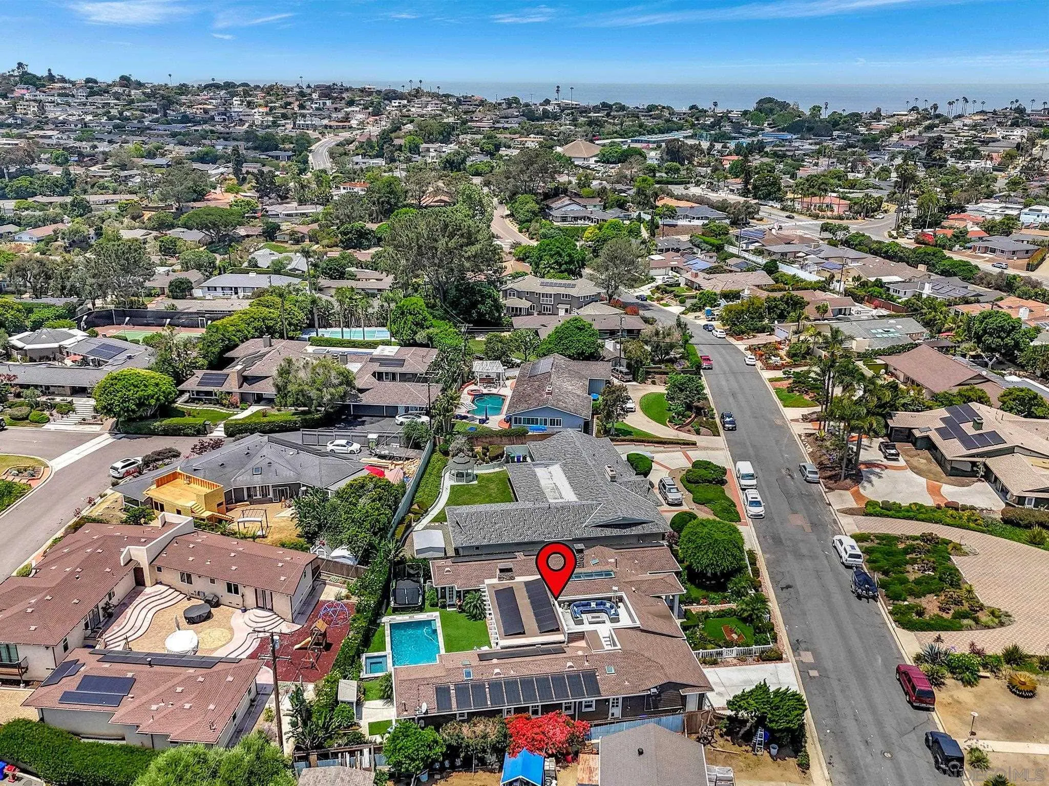 https://cdn.realtyfeed.com/cdn/127/260010656/85a5a25841cfe18733e1cdcc2ca0bf5c.webp